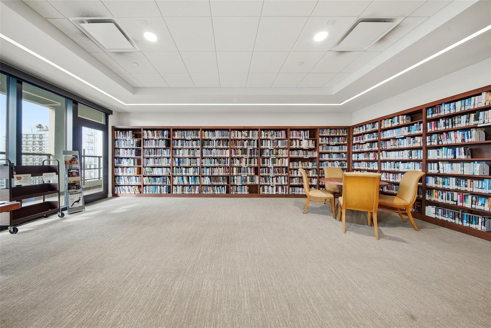 Image 43 of 55 For 1 Beach Drive Se 1610