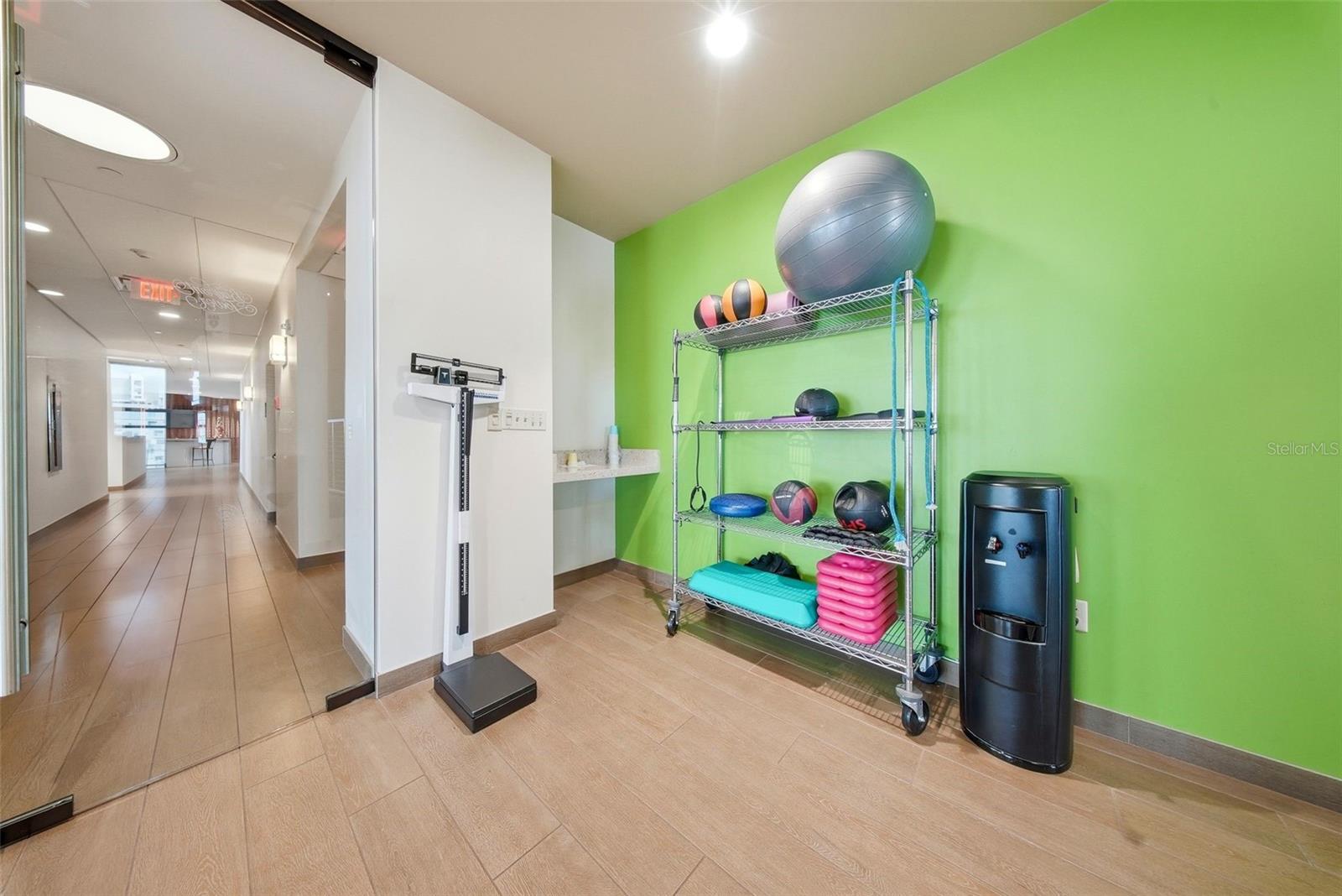 Image 47 of 55 For 1 Beach Drive Se 1610