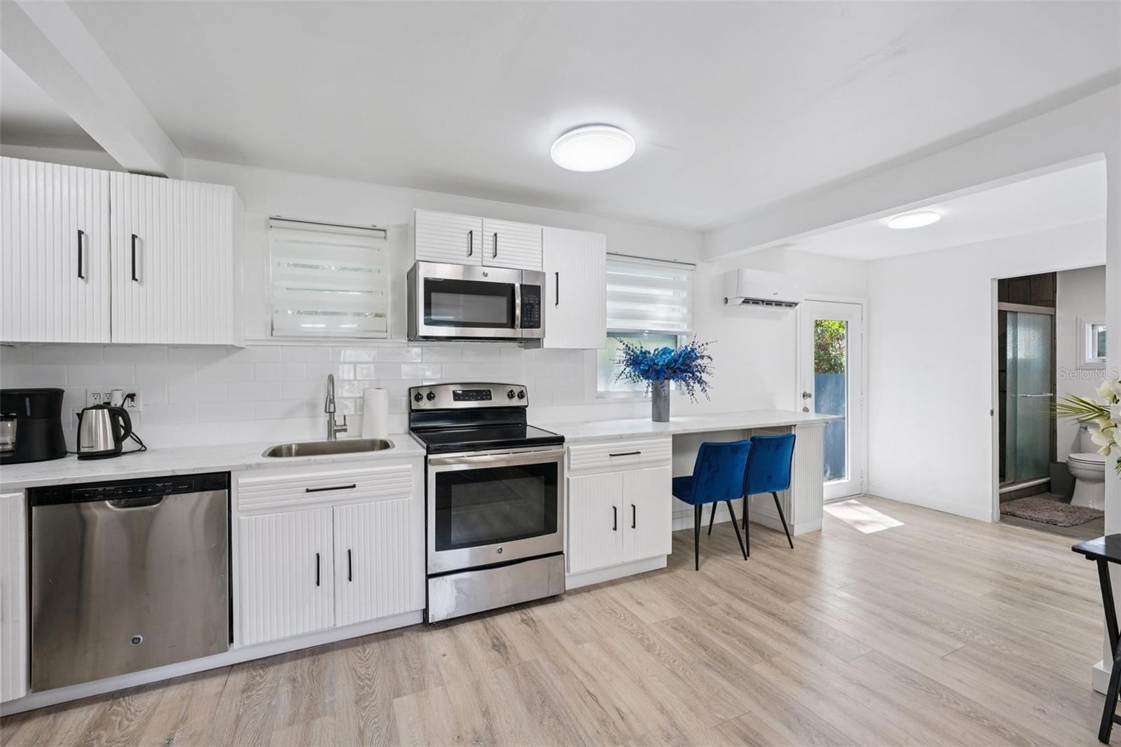 Image 27 of 42 For 8509 Hamner Avenue