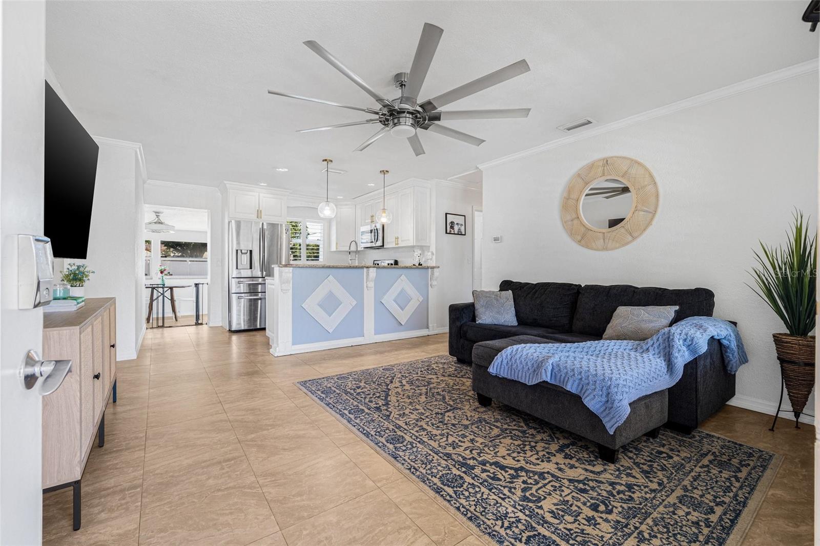 Image 8 of 25 For 5740 67th Avenue N