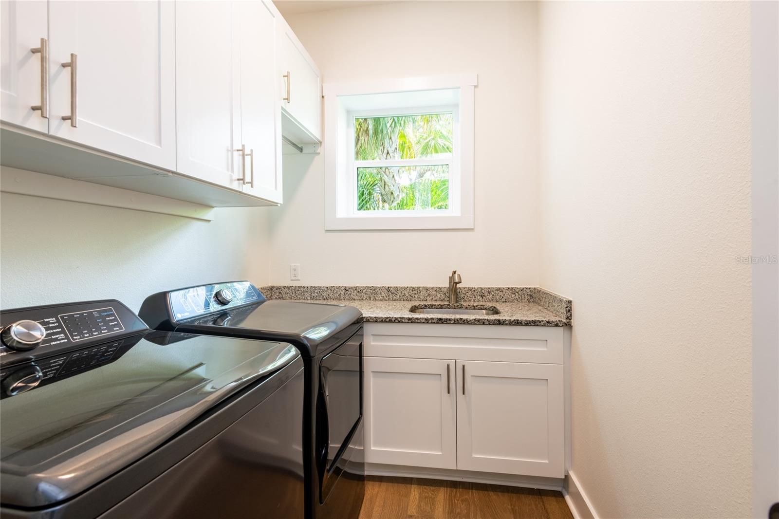 Image 18 of 56 For 835 Oak Bend Lane