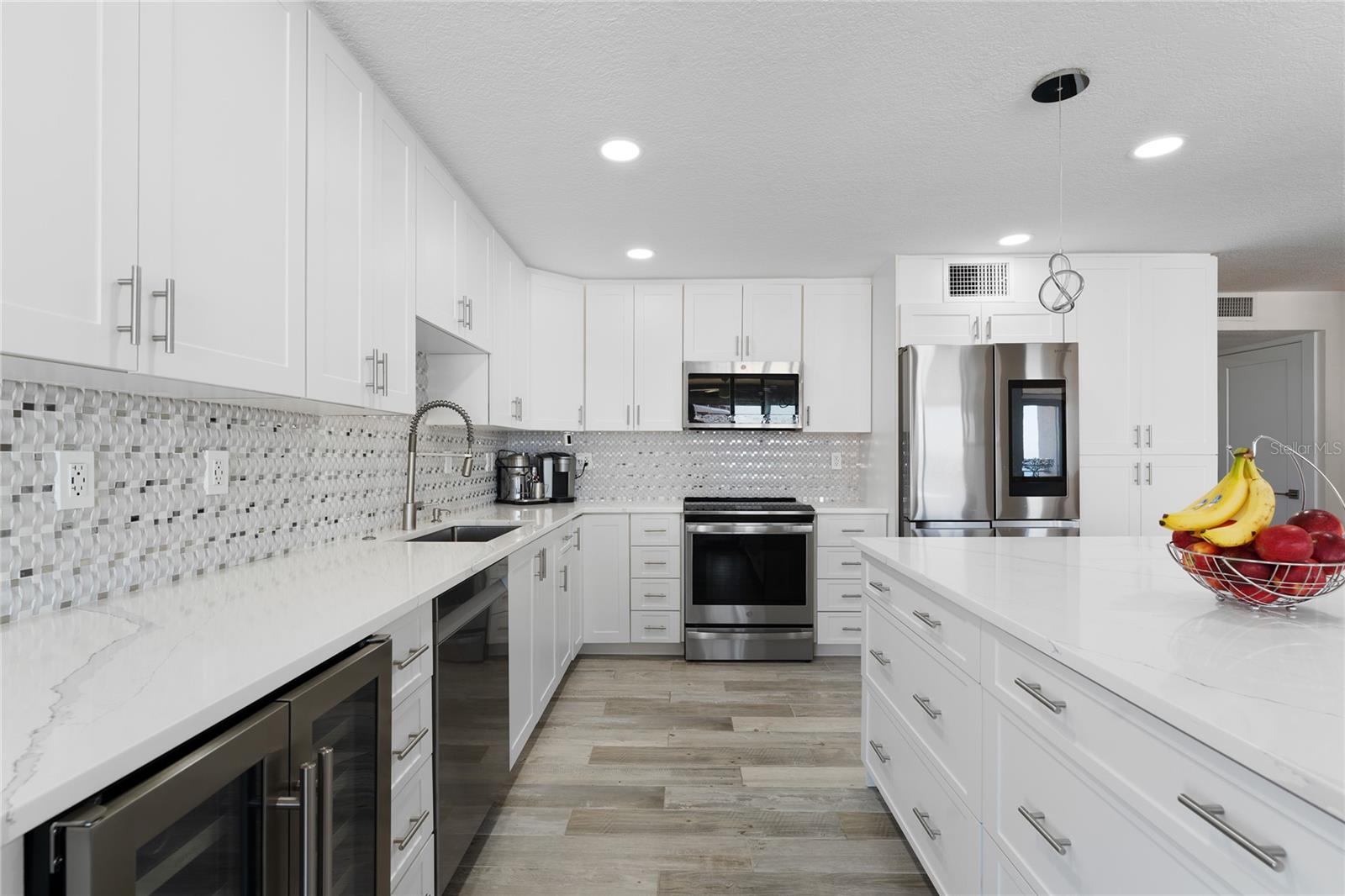 Image 16 of 56 For 1390 Gulf Boulevard Ph4