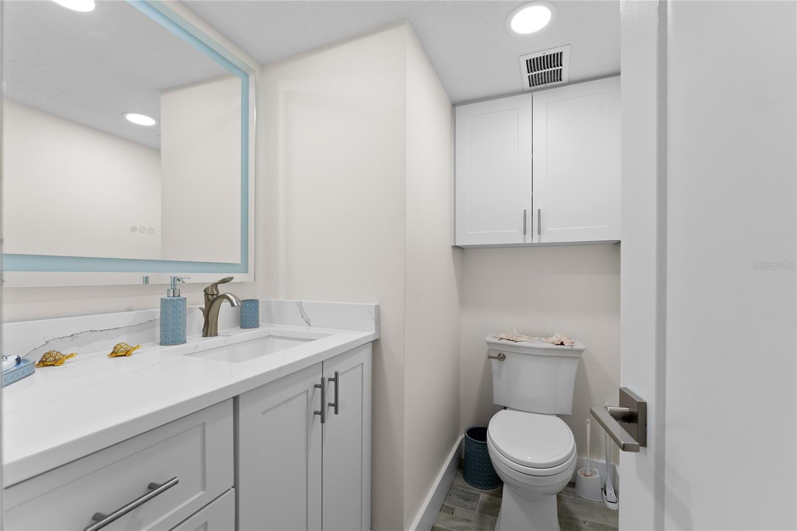 Image 30 of 56 For 1390 Gulf Boulevard Ph4