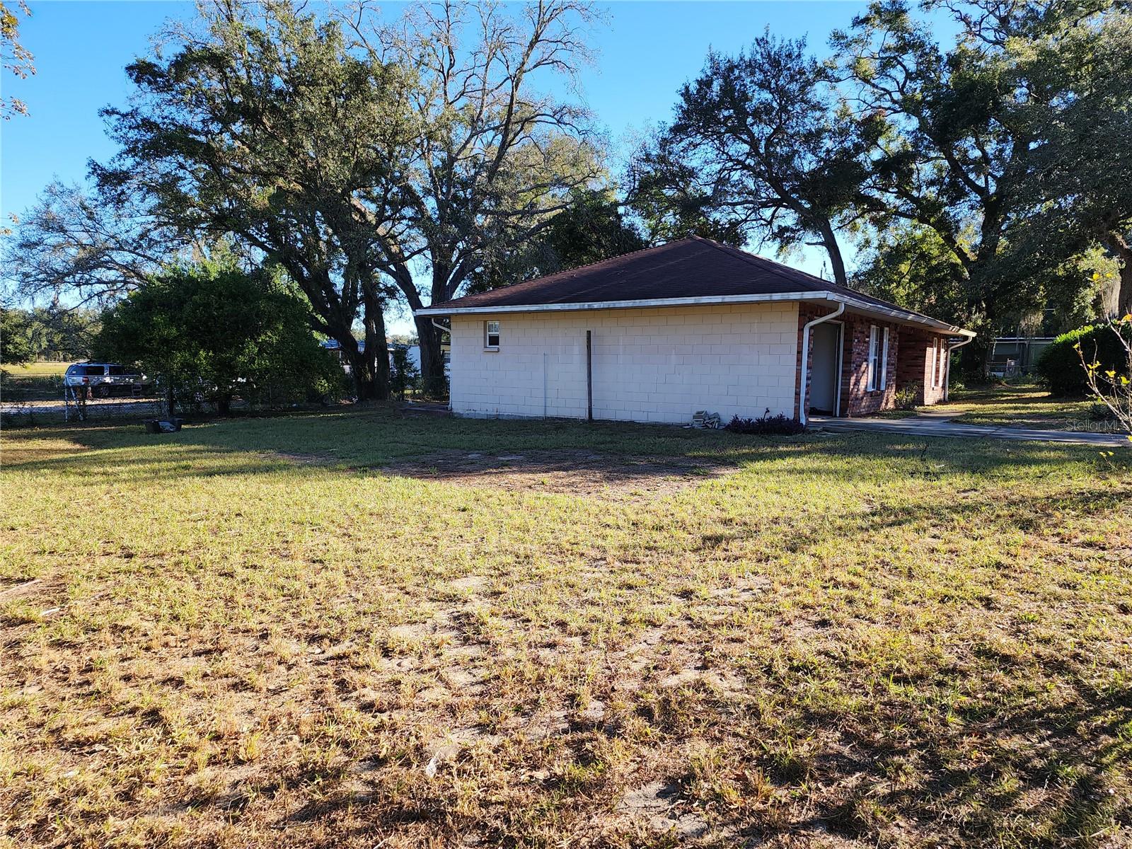 Image 3 of 35 For 20054 Us Highway 301