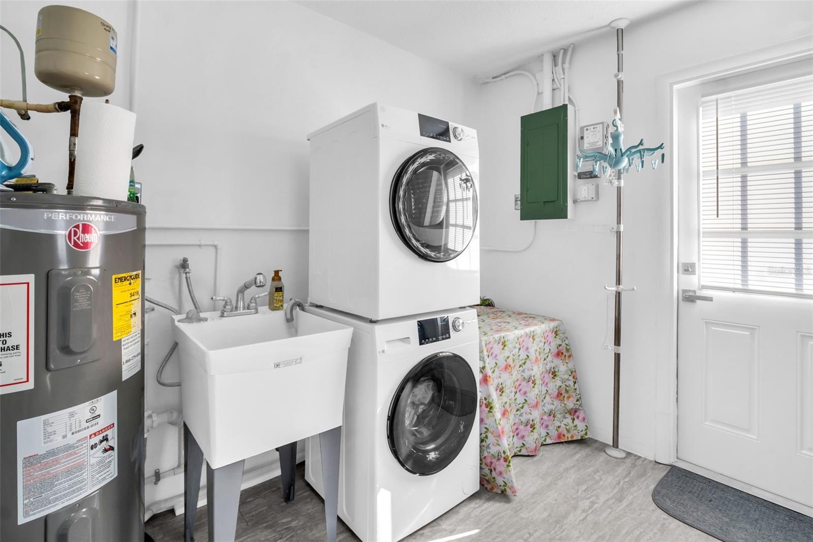 Image 23 of 30 For 10131 43rd Way N 2