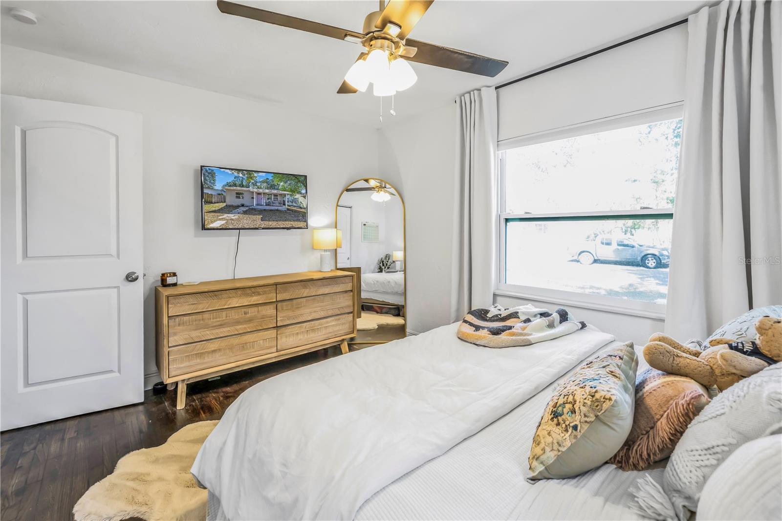 Image 10 of 30 For 2444 32nd Avenue N