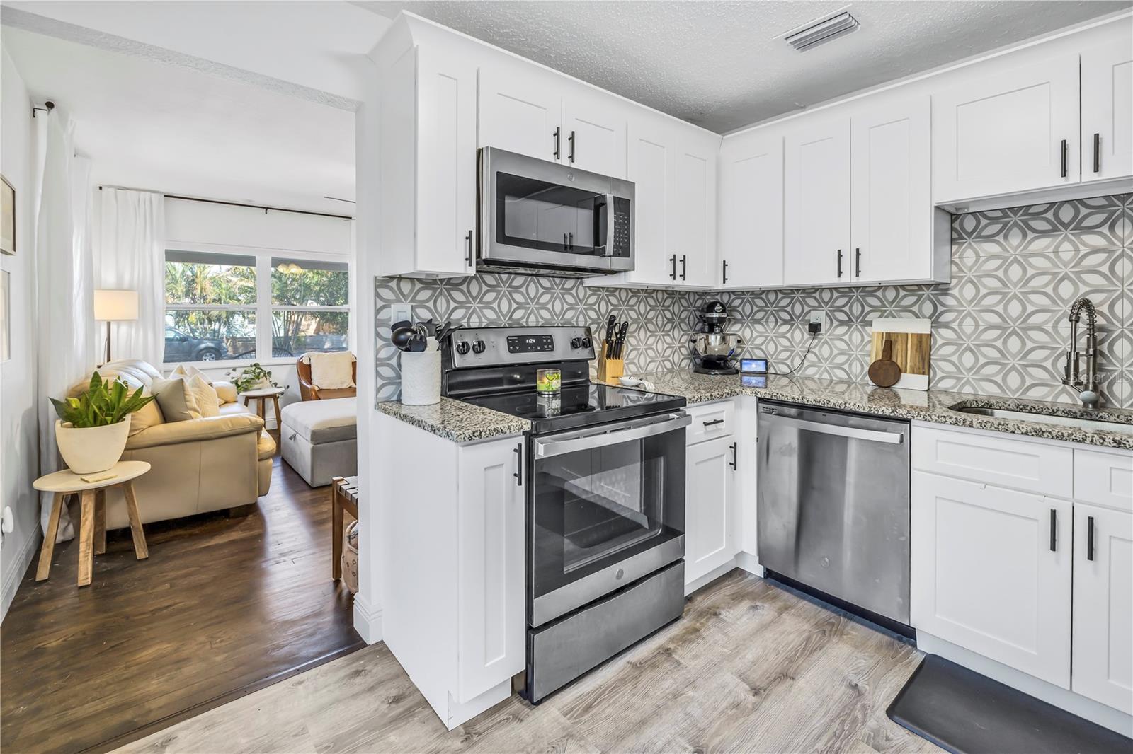 Image 16 of 30 For 2444 32nd Avenue N