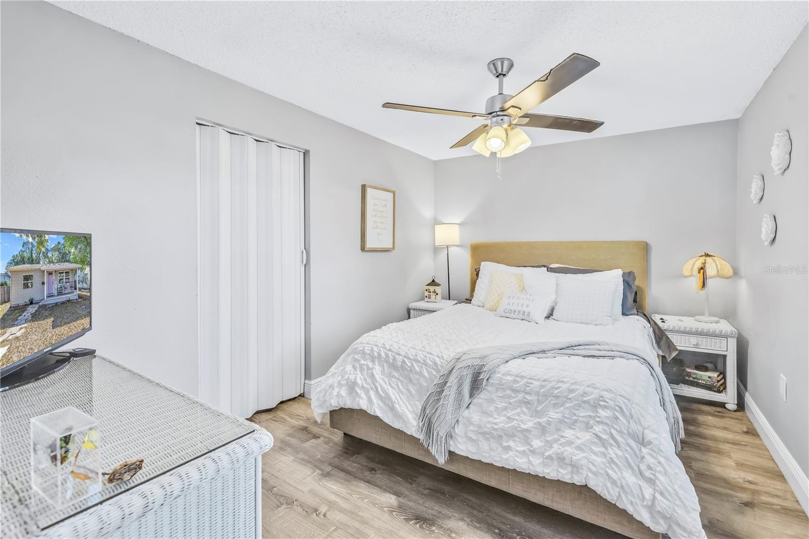 Image 23 of 30 For 2444 32nd Avenue N