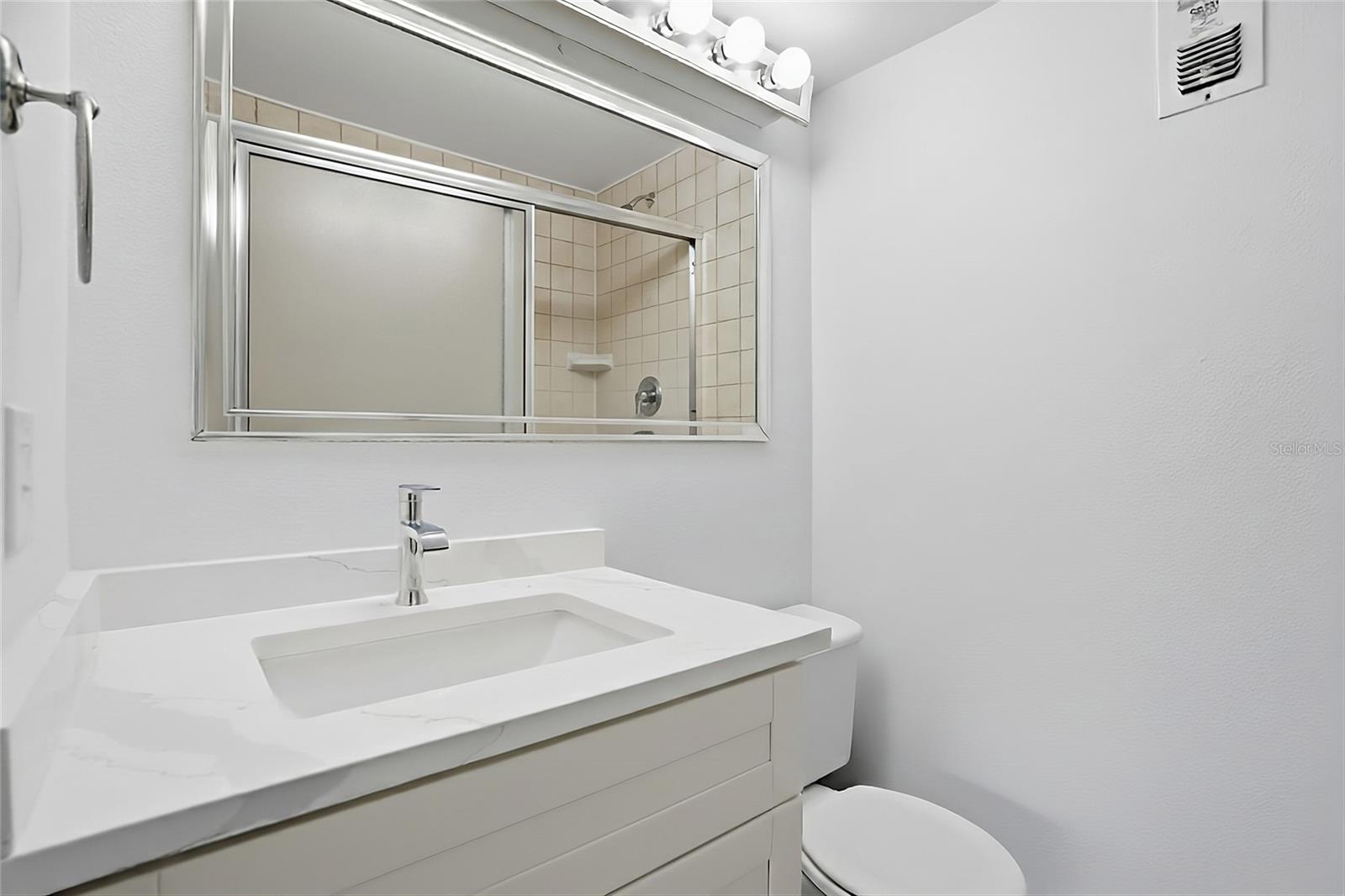 Image 14 of 30 For 7420 Bay Island Drive S 175