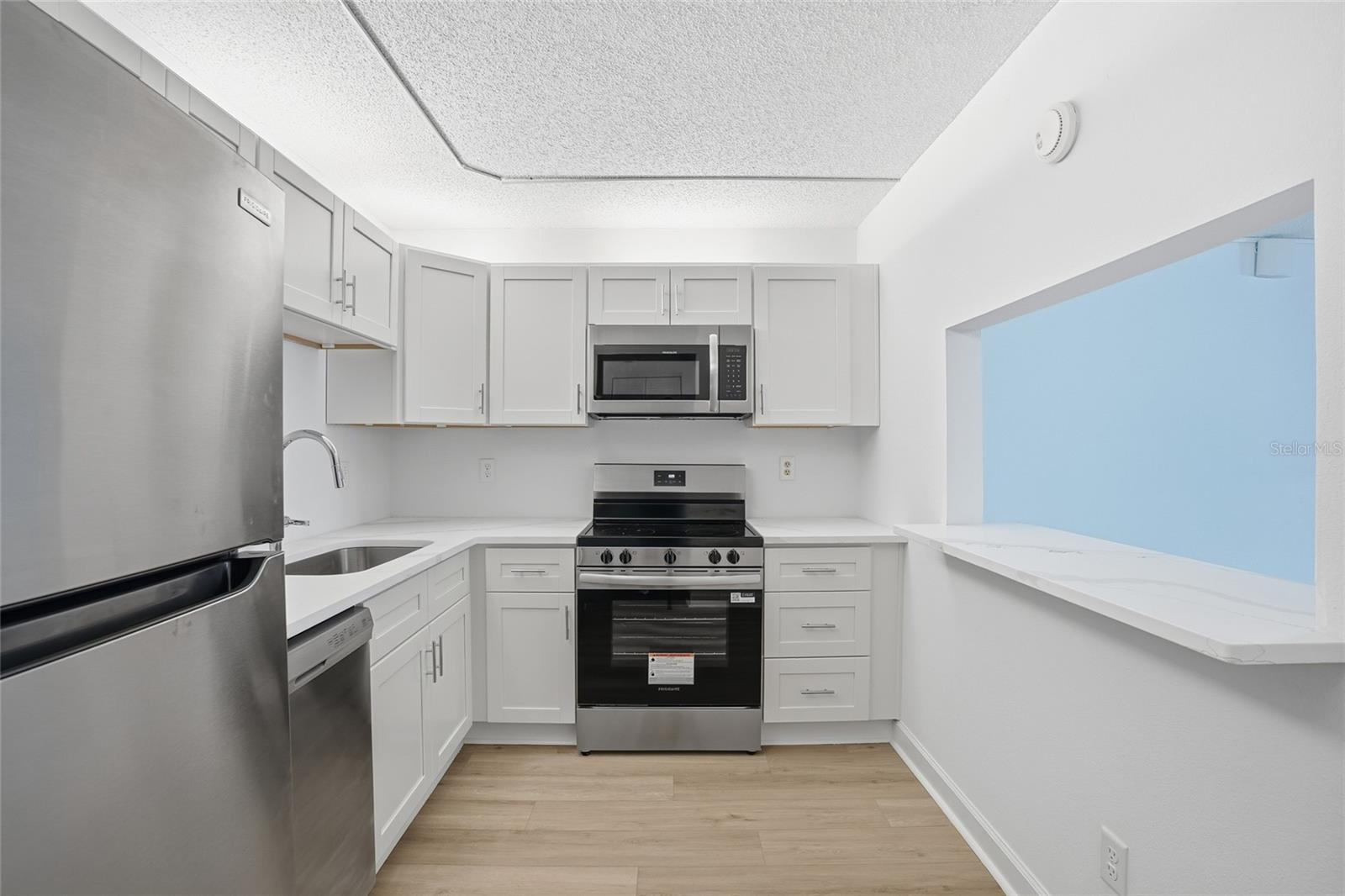 Image 7 of 30 For 7420 Bay Island Drive S 175