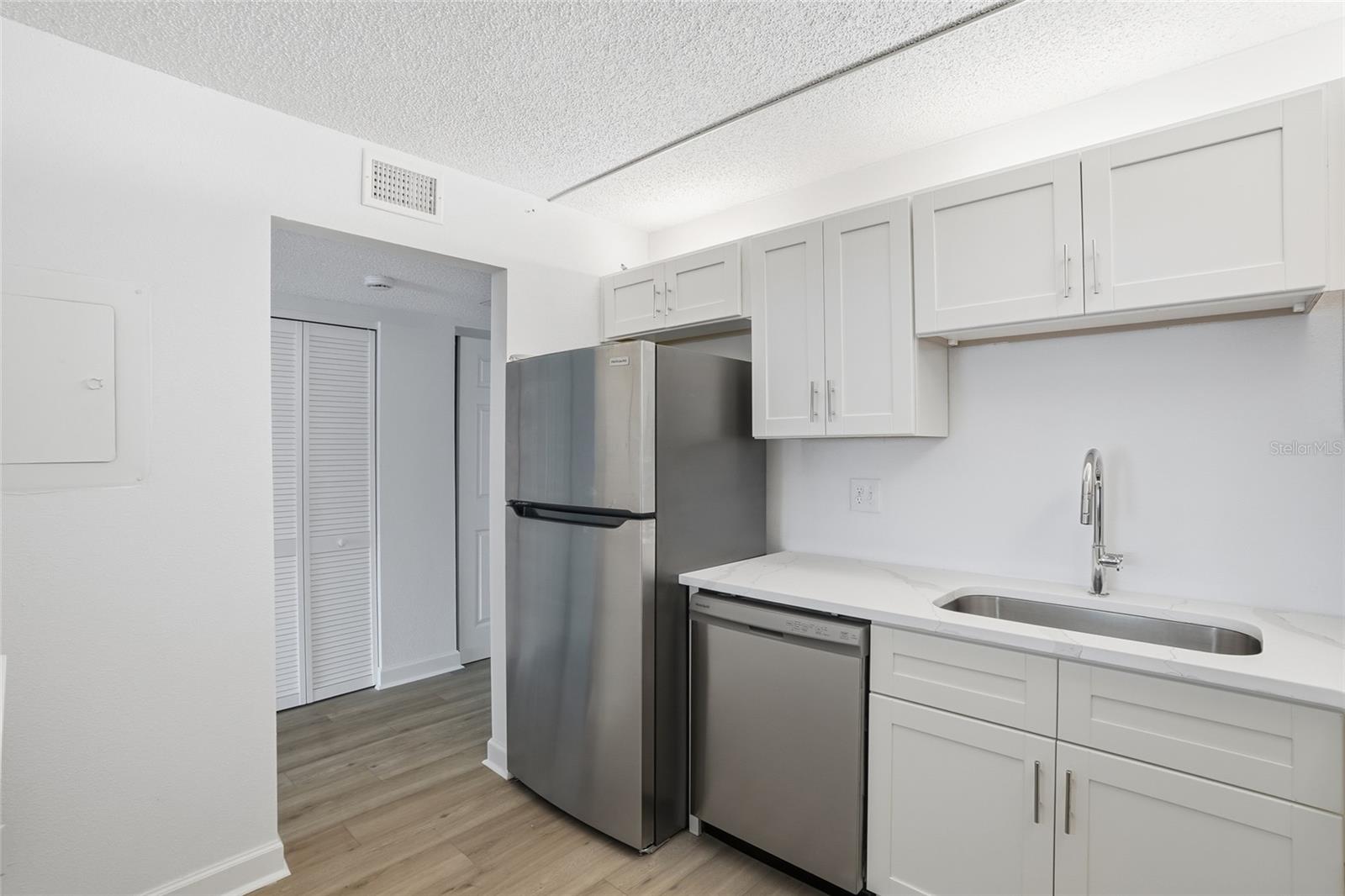 Image 8 of 30 For 7420 Bay Island Drive S 175