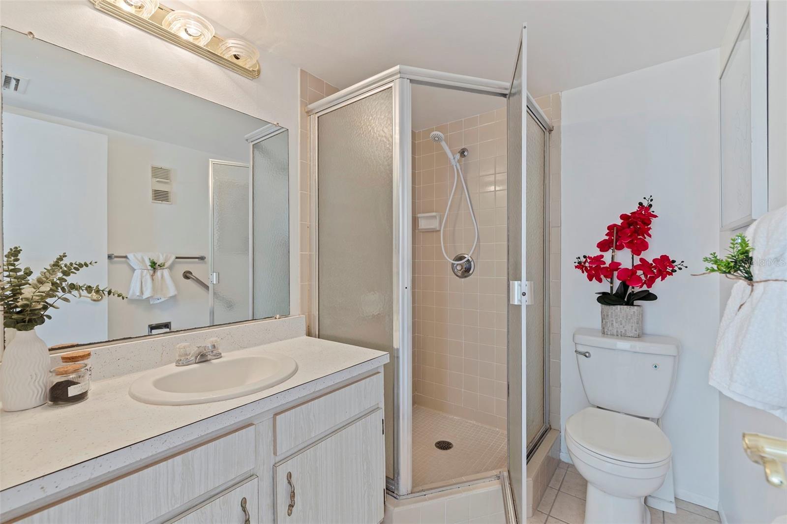 Image 23 of 40 For 14130 Rosemary Lane 4114