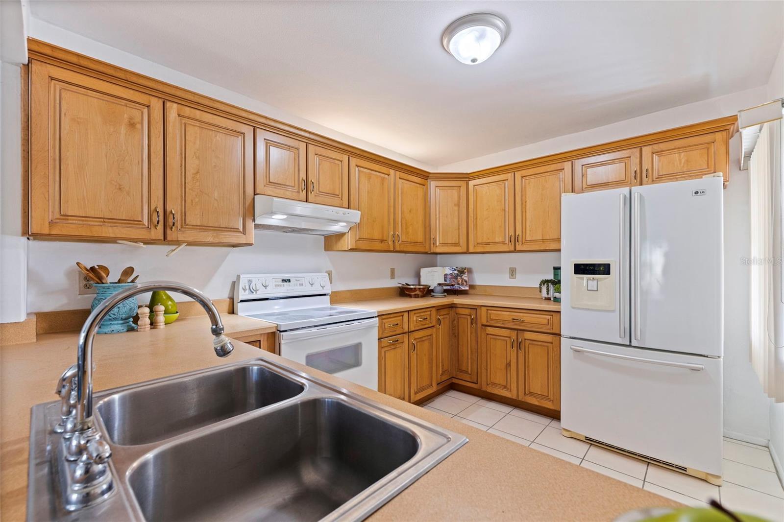 Image 5 of 40 For 14130 Rosemary Lane 4114