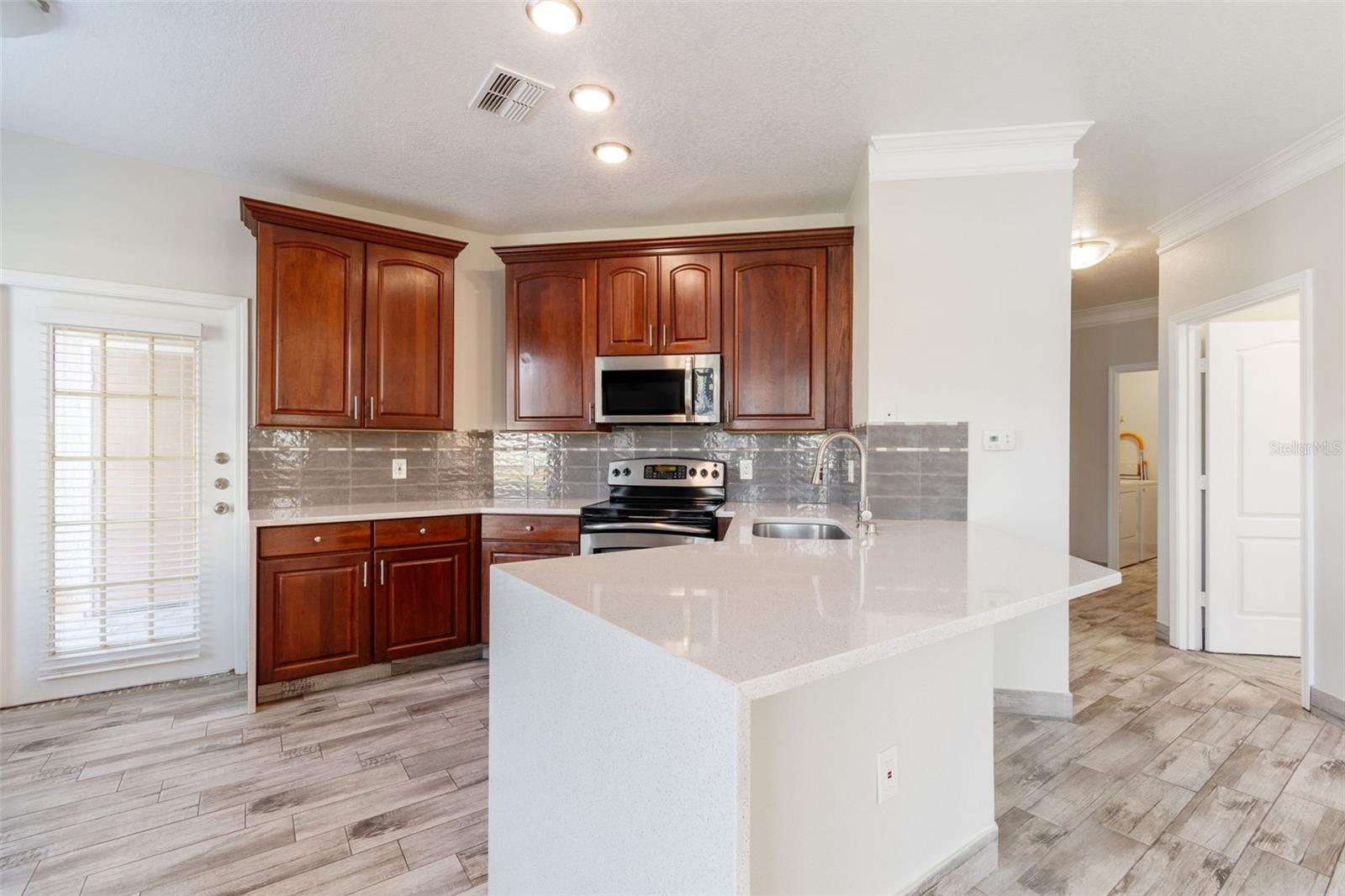 Image 14 of 65 For 17932 Villa Creek Drive