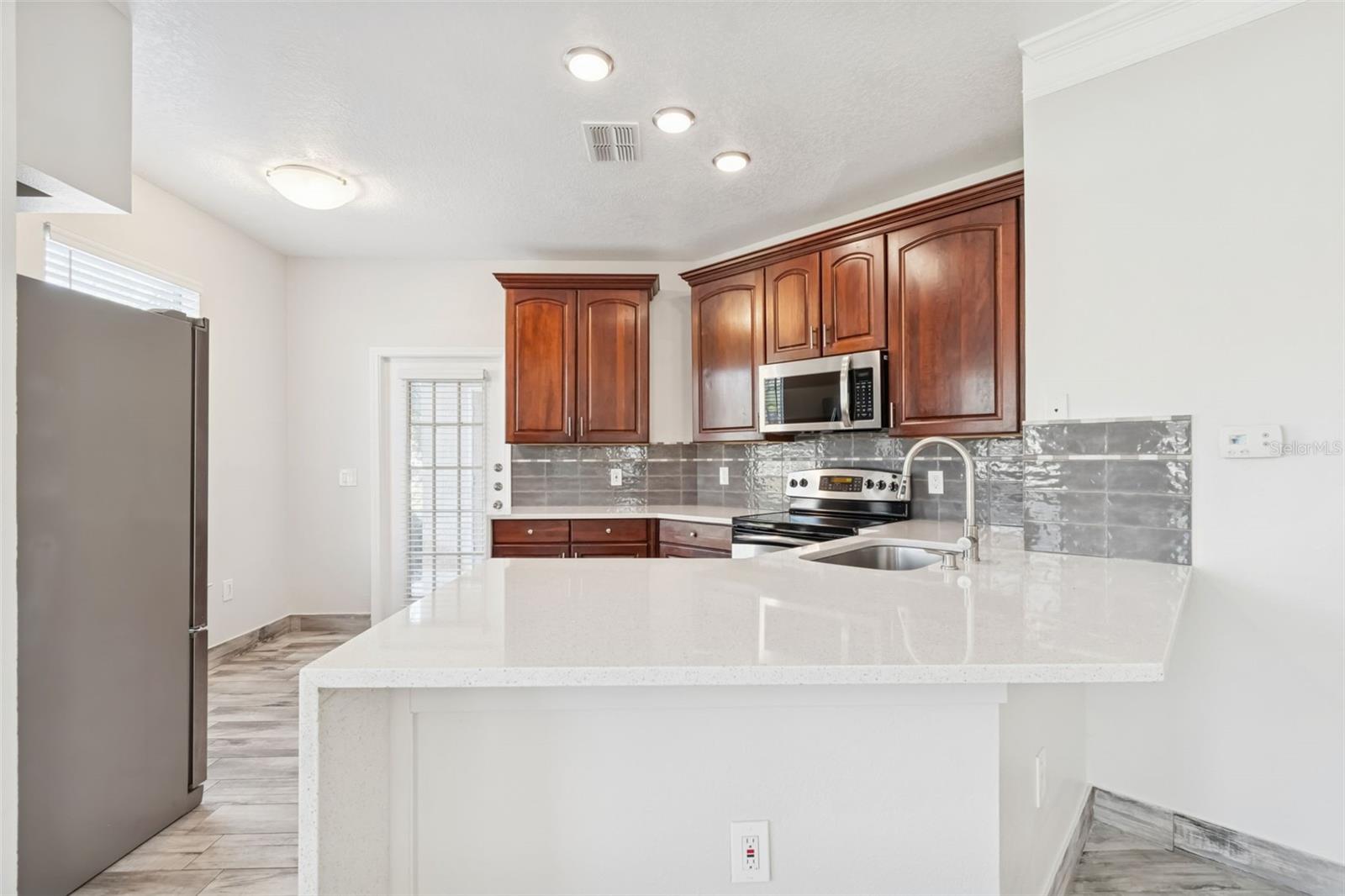 Image 21 of 65 For 17932 Villa Creek Drive