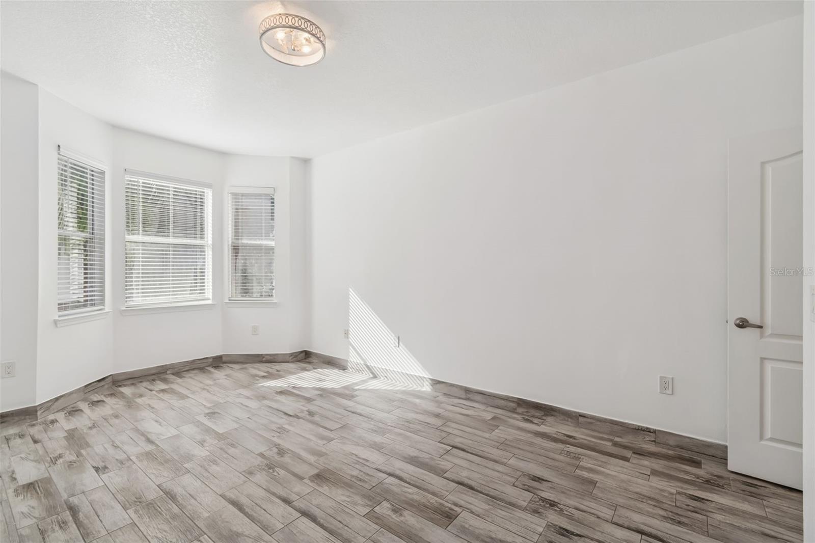 Image 39 of 65 For 17932 Villa Creek Drive