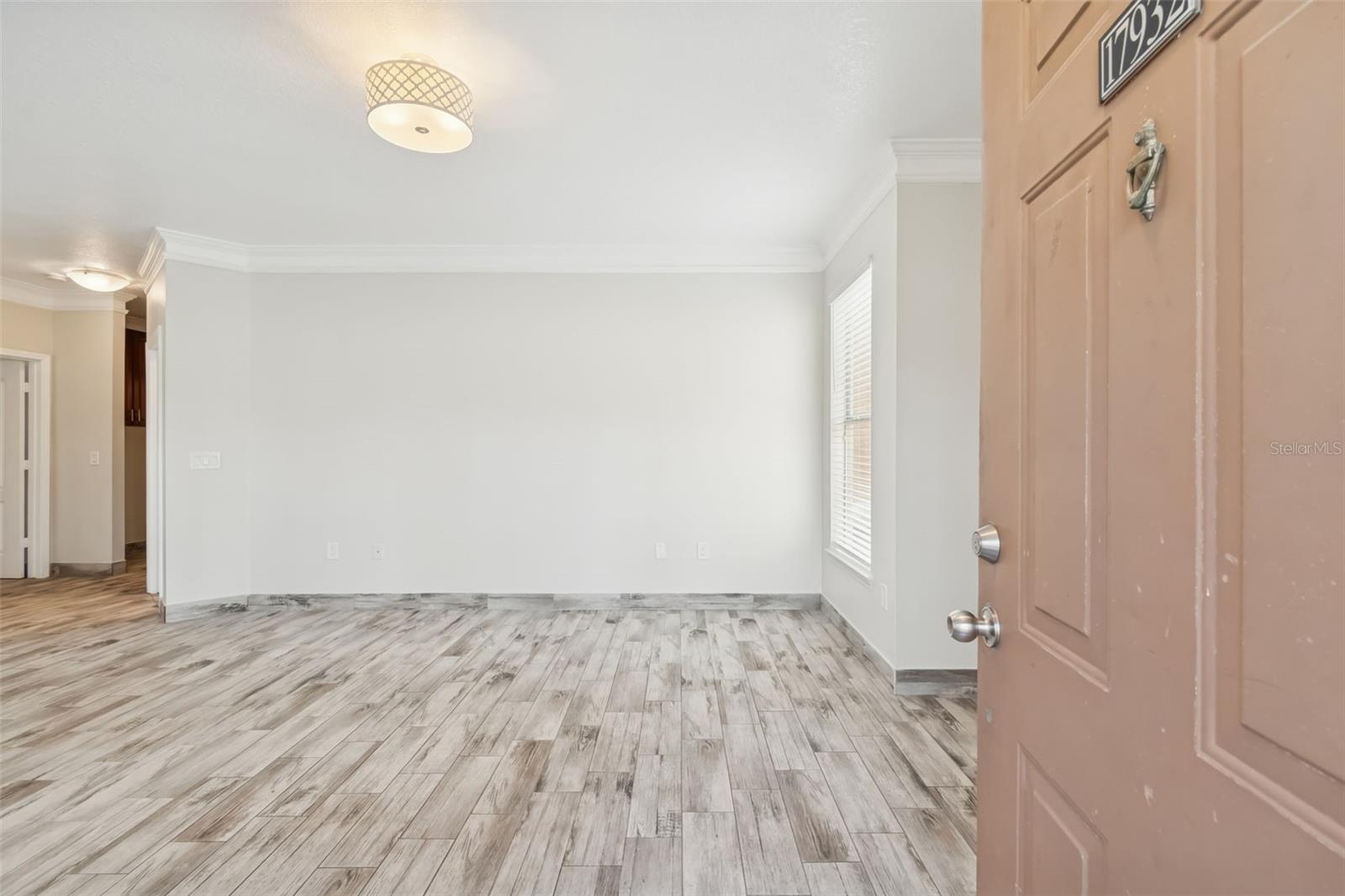 Image 4 of 65 For 17932 Villa Creek Drive