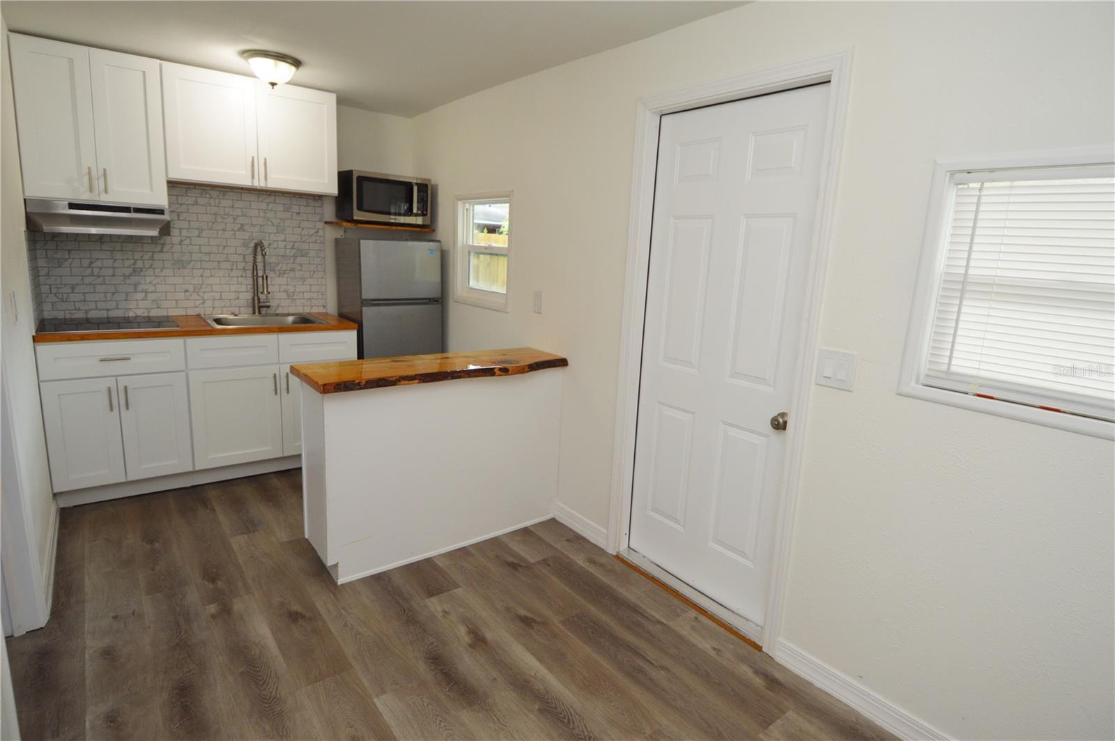 Image 14 of 35 For 10934 Boulevard