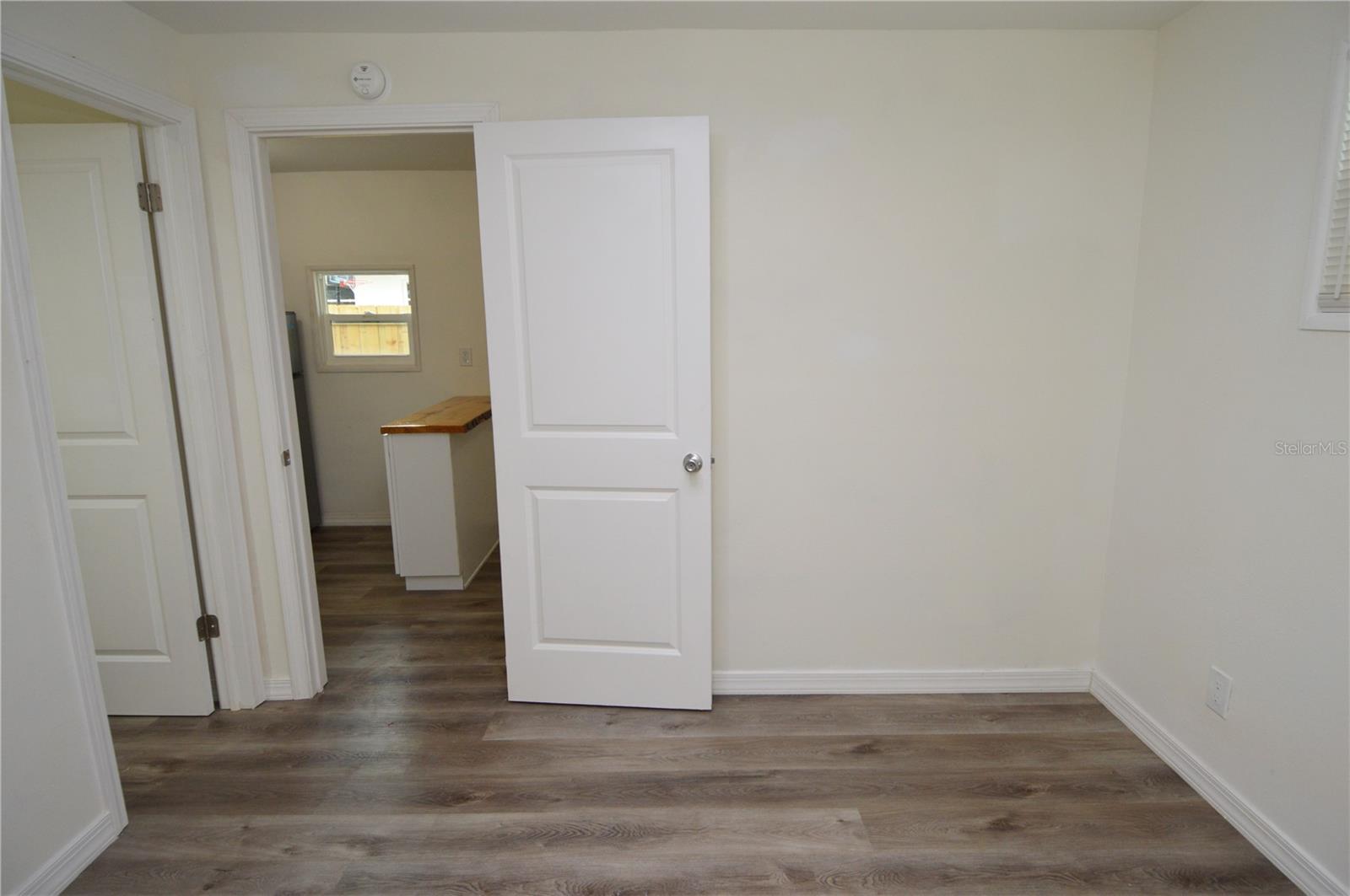 Image 32 of 35 For 10934 Boulevard