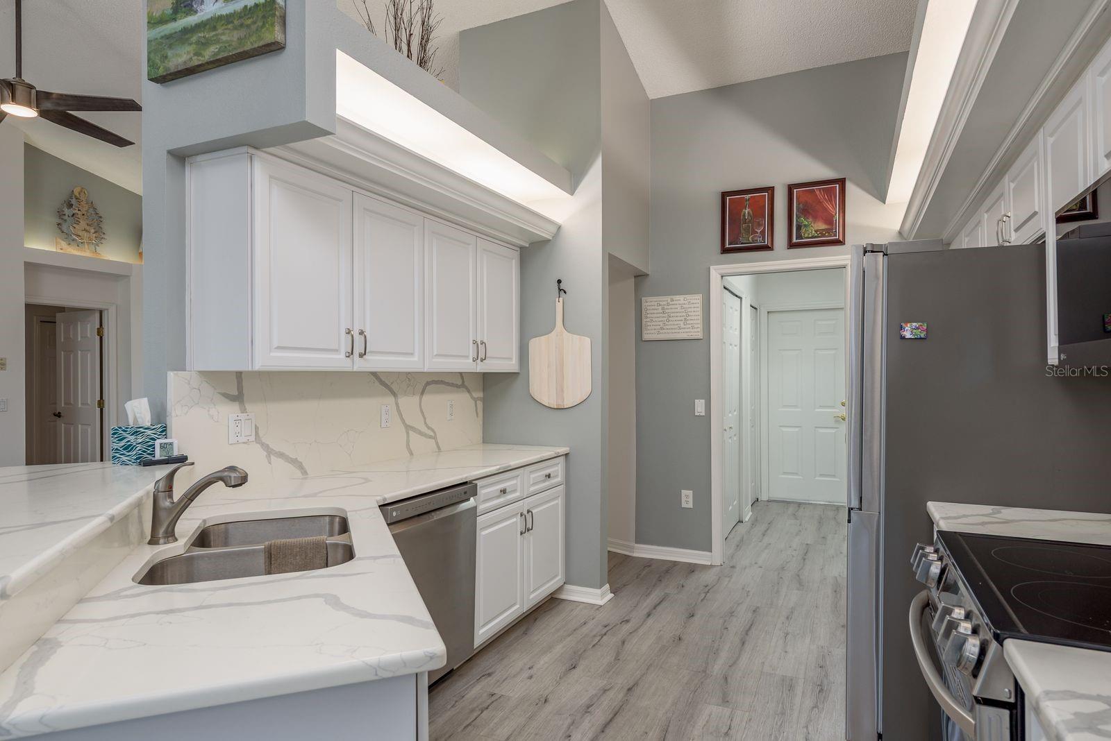 Image 13 of 62 For 9742 Oakwood Hills Court