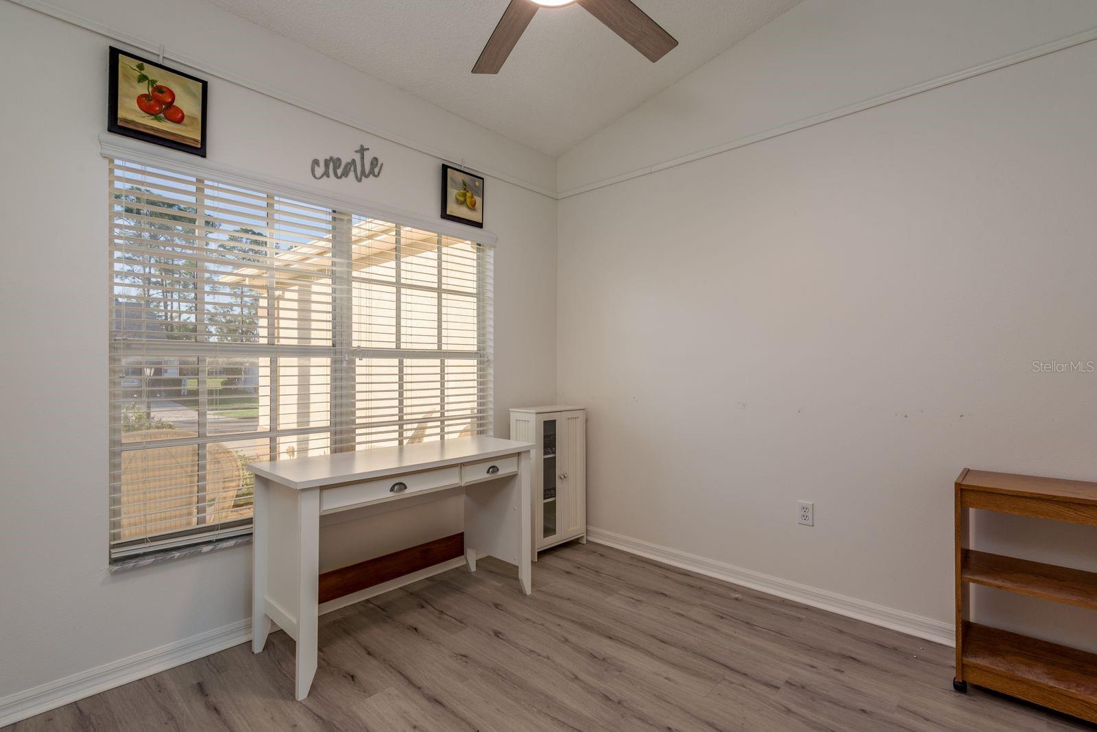 Image 16 of 62 For 9742 Oakwood Hills Court