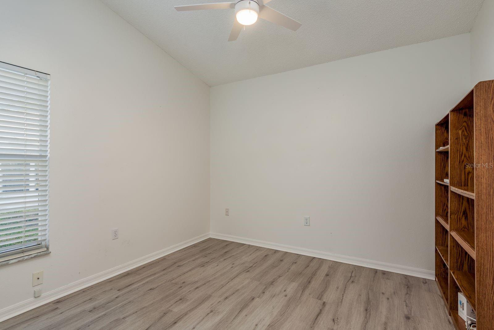 Image 22 of 62 For 9742 Oakwood Hills Court