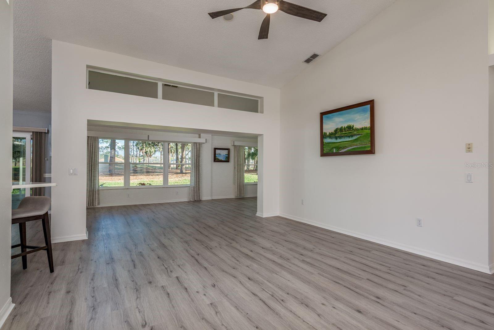 Image 9 of 62 For 9742 Oakwood Hills Court