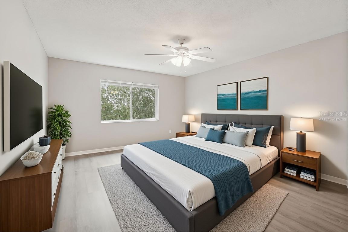 Image 18 of 59 For 18214 Paradise Point Drive