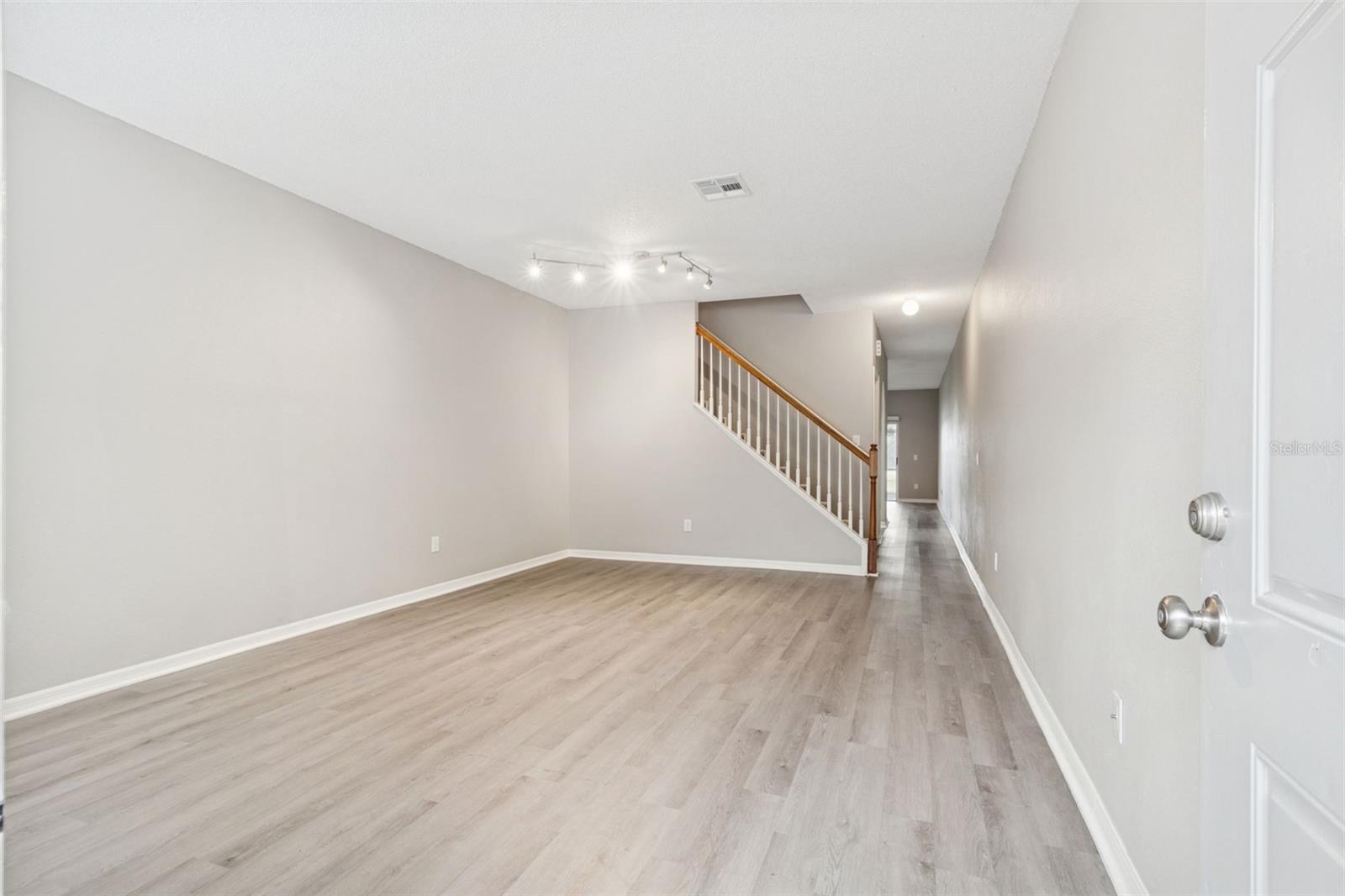 Image 7 of 59 For 18214 Paradise Point Drive