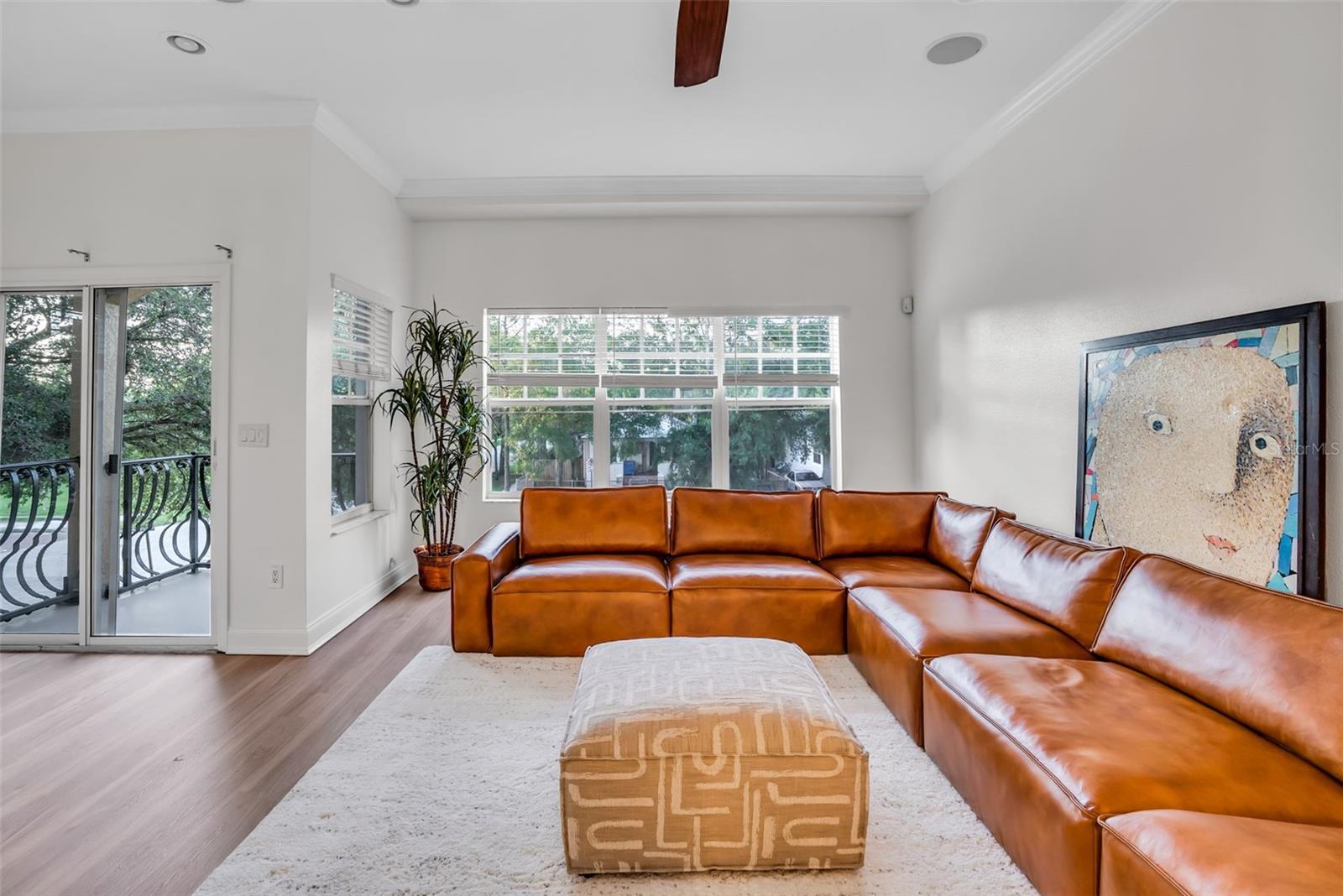 Image 13 of 38 For 111 Albany Avenue 16