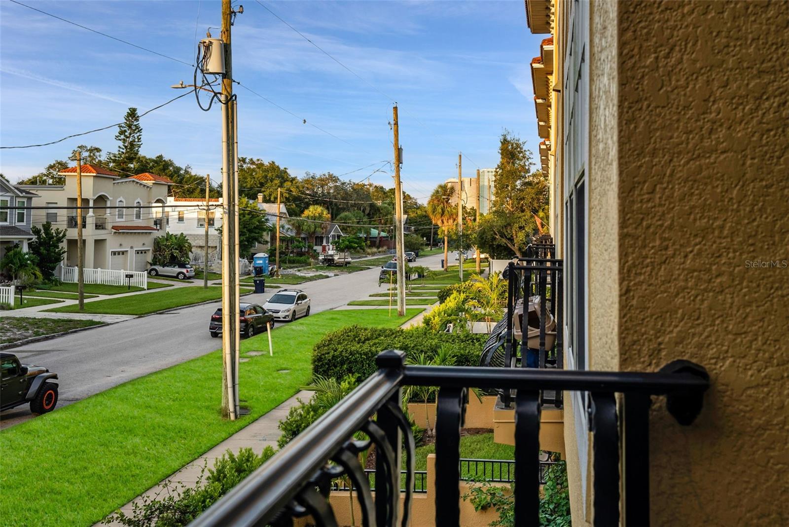 Image 23 of 38 For 111 Albany Avenue 16