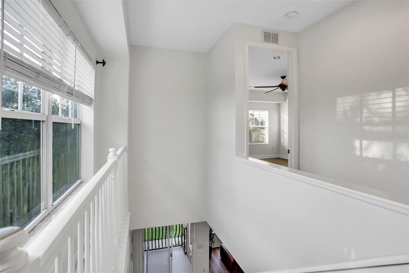 Image 25 of 38 For 111 Albany Avenue 16