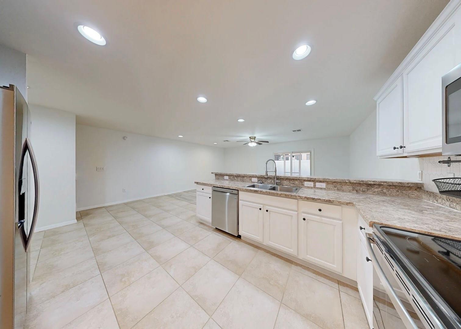 Image 10 of 40 For 7211 Merlot Sienna Avenue