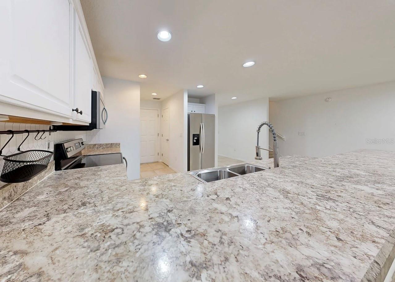 Image 12 of 40 For 7211 Merlot Sienna Avenue