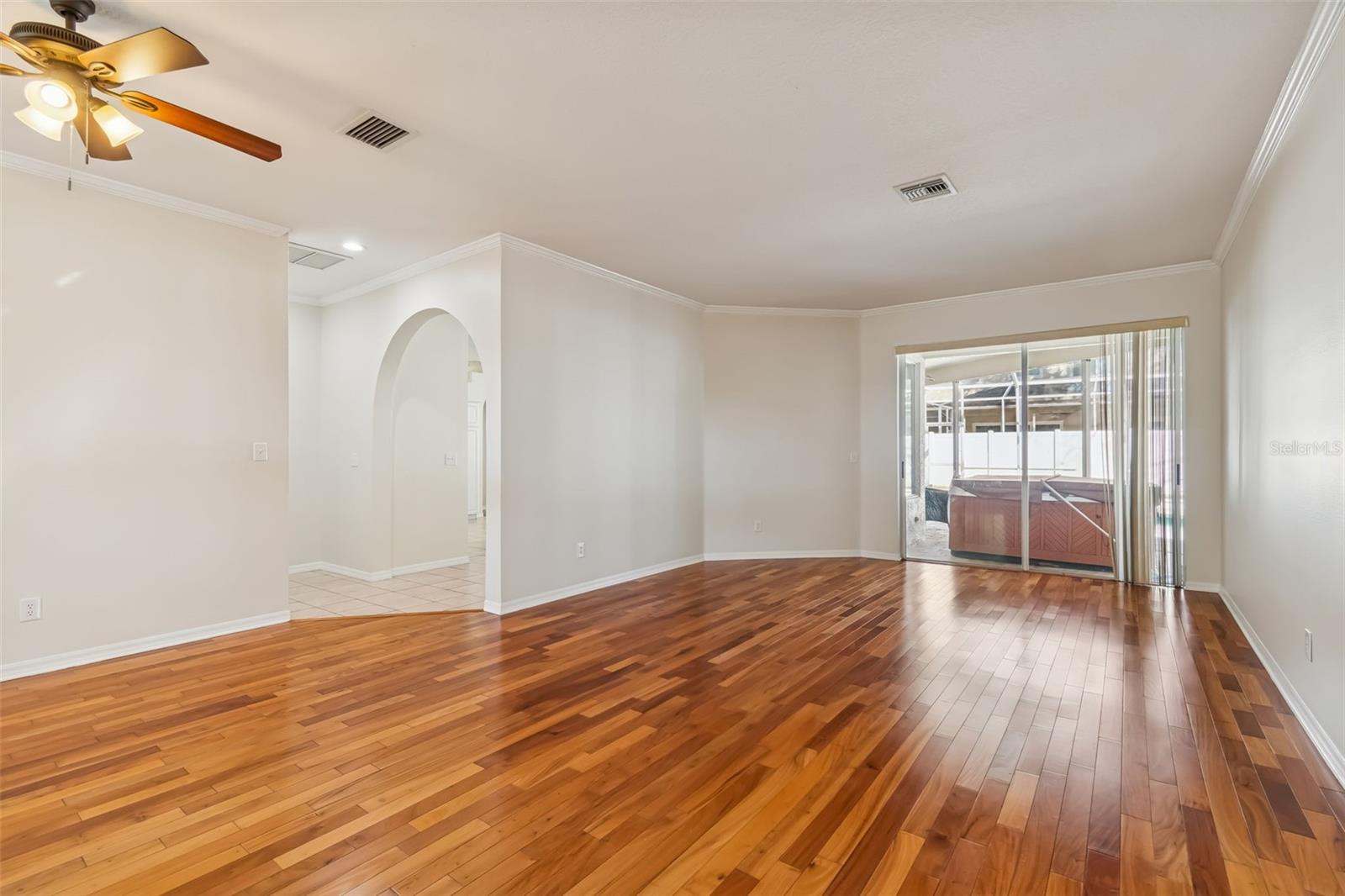 Image 12 of 61 For 9334 Hampshire Park Drive