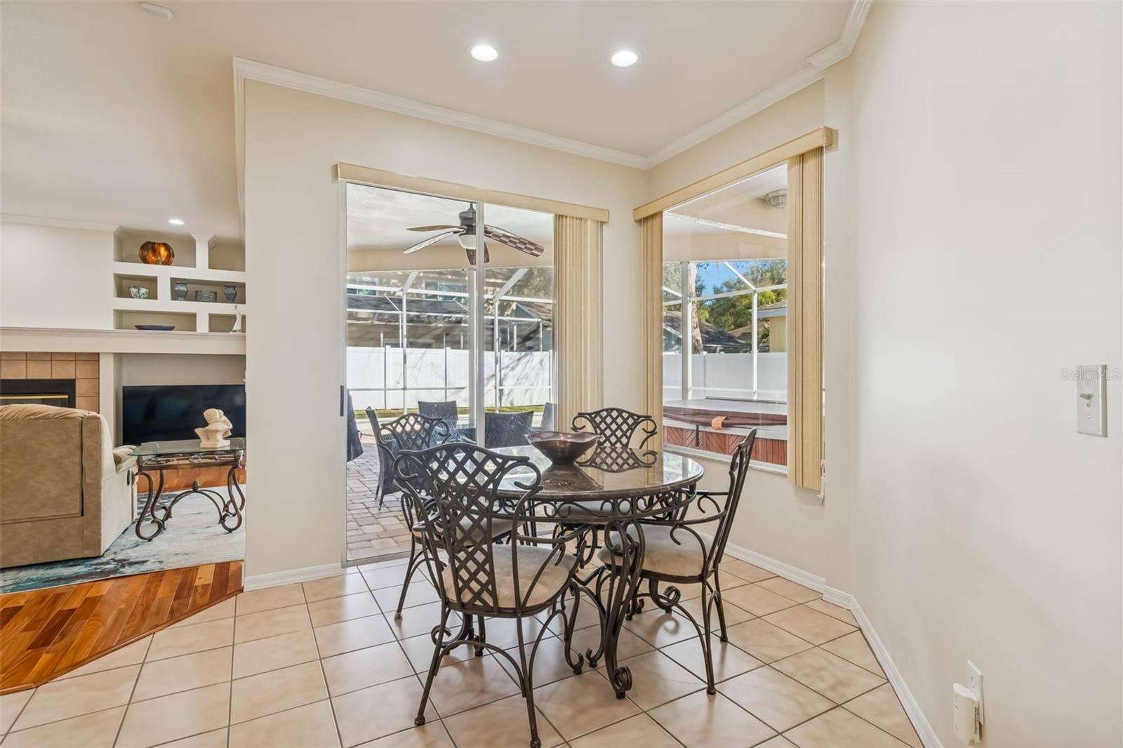 Image 21 of 61 For 9334 Hampshire Park Drive