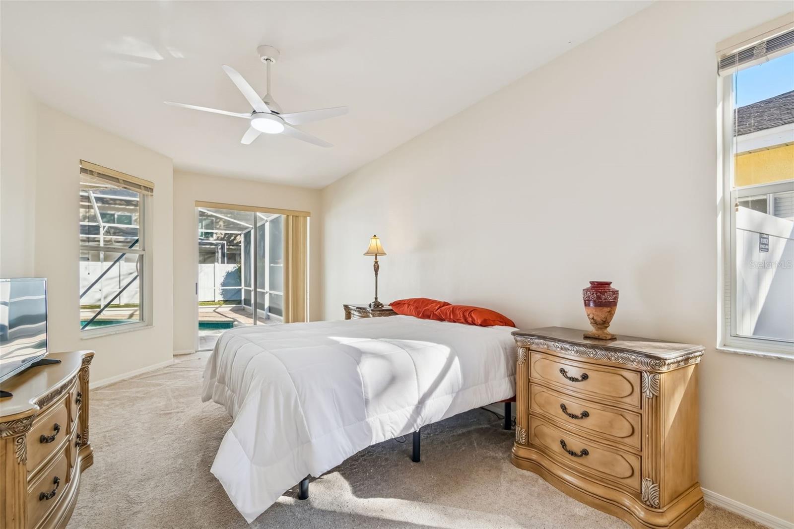 Image 27 of 61 For 9334 Hampshire Park Drive