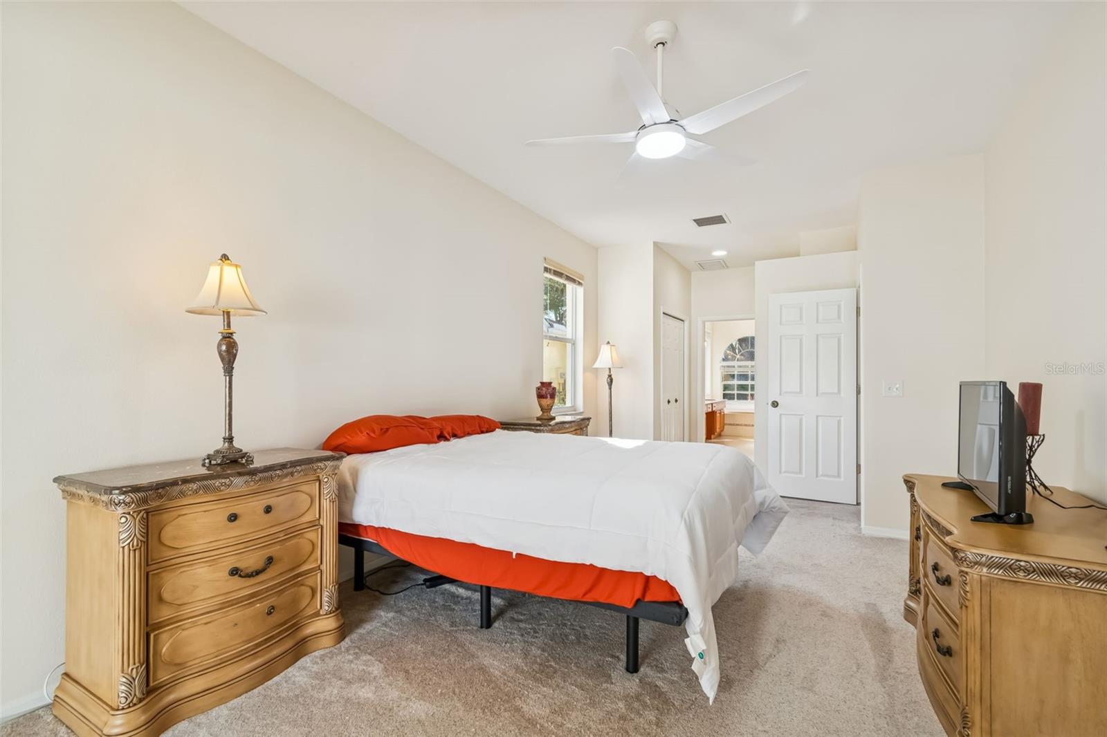 Image 28 of 61 For 9334 Hampshire Park Drive