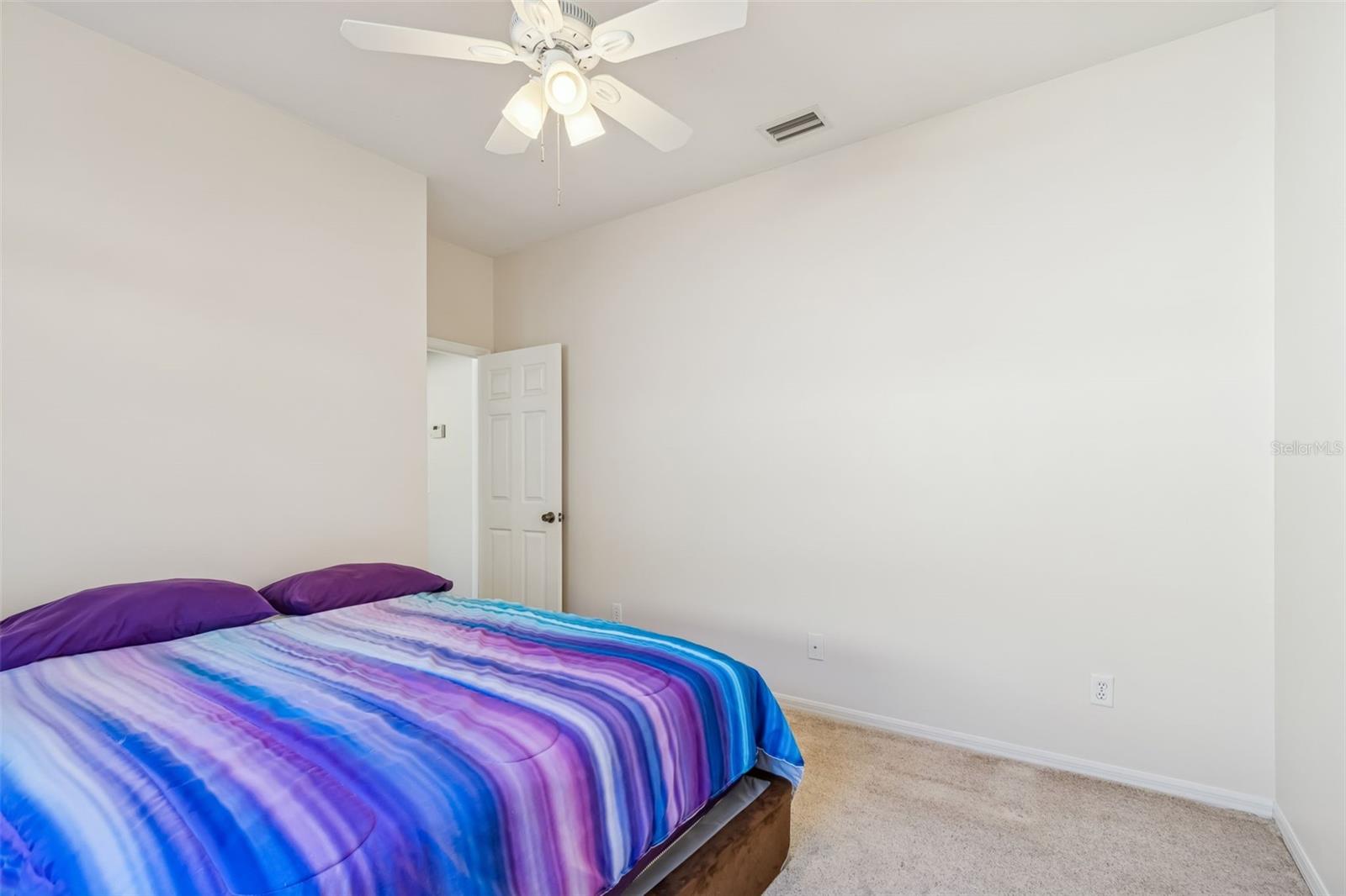 Image 33 of 61 For 9334 Hampshire Park Drive