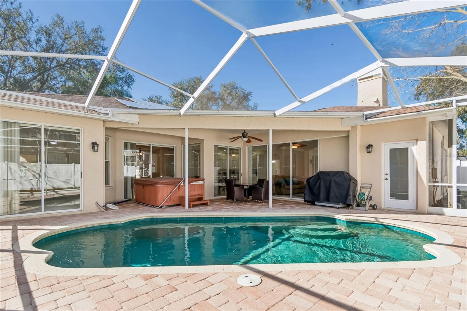 Image 43 of 61 For 9334 Hampshire Park Drive