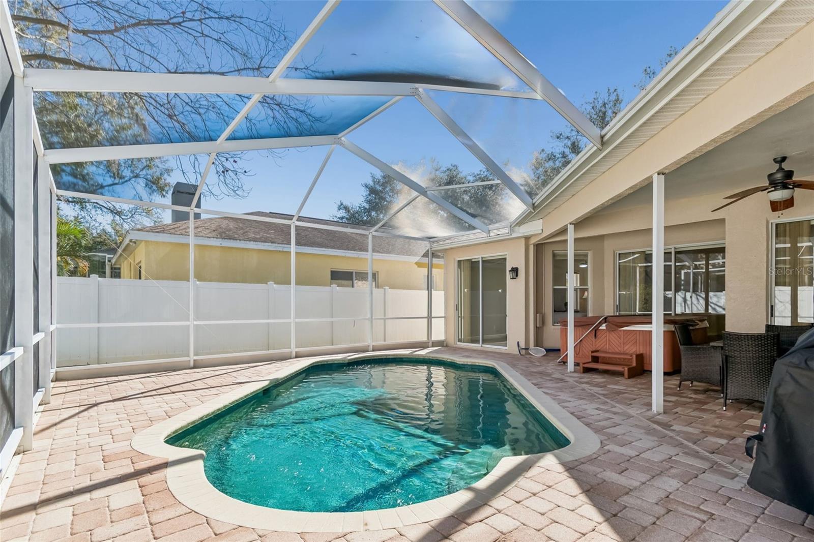 Image 5 of 61 For 9334 Hampshire Park Drive