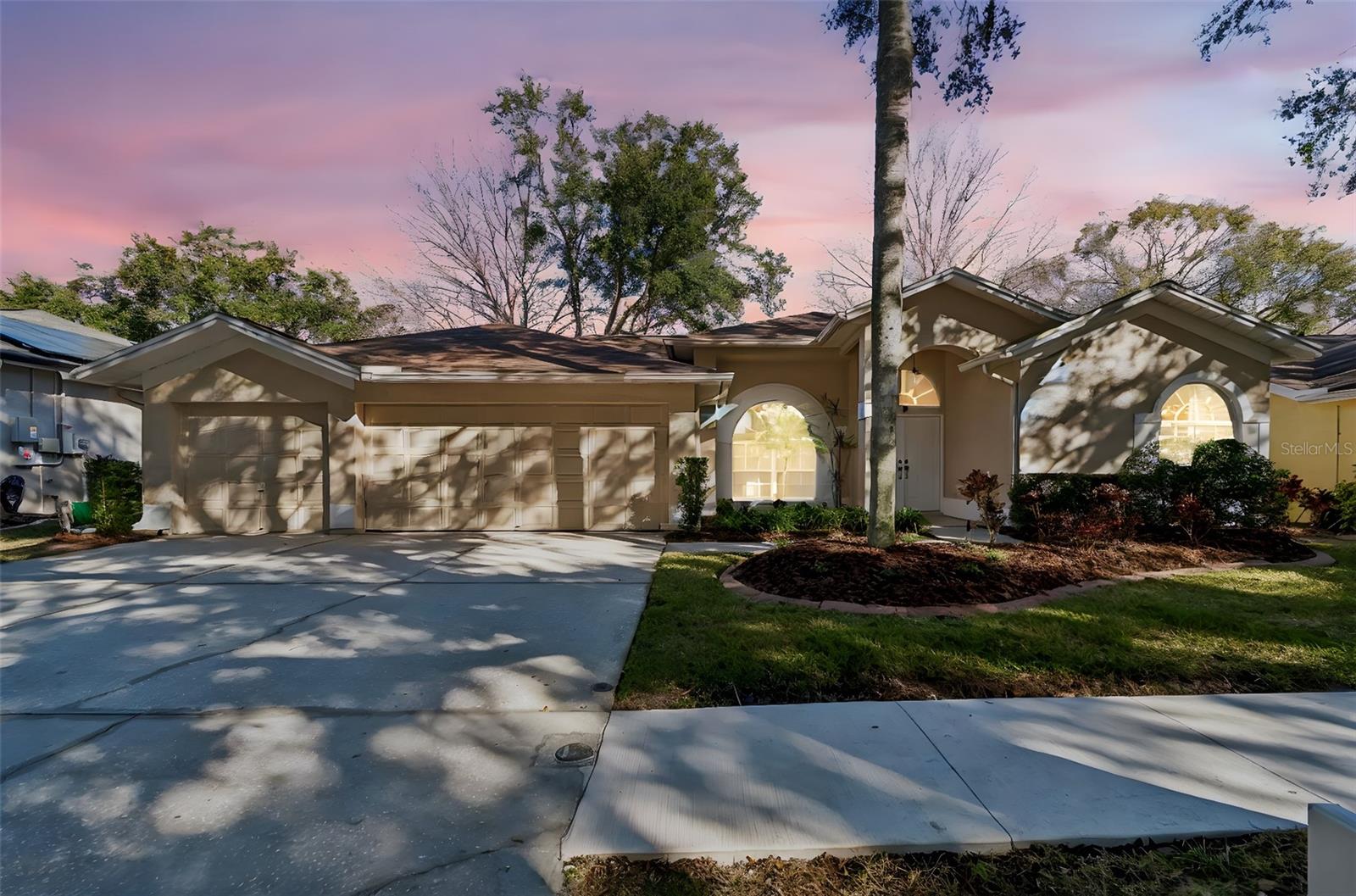 Image 6 of 61 For 9334 Hampshire Park Drive