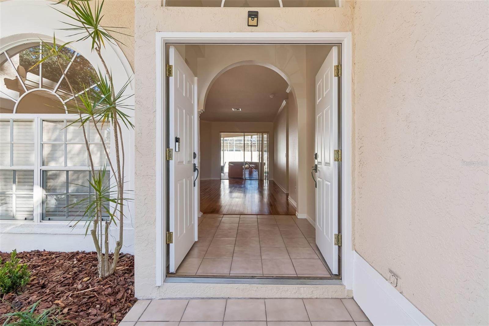 Image 9 of 61 For 9334 Hampshire Park Drive