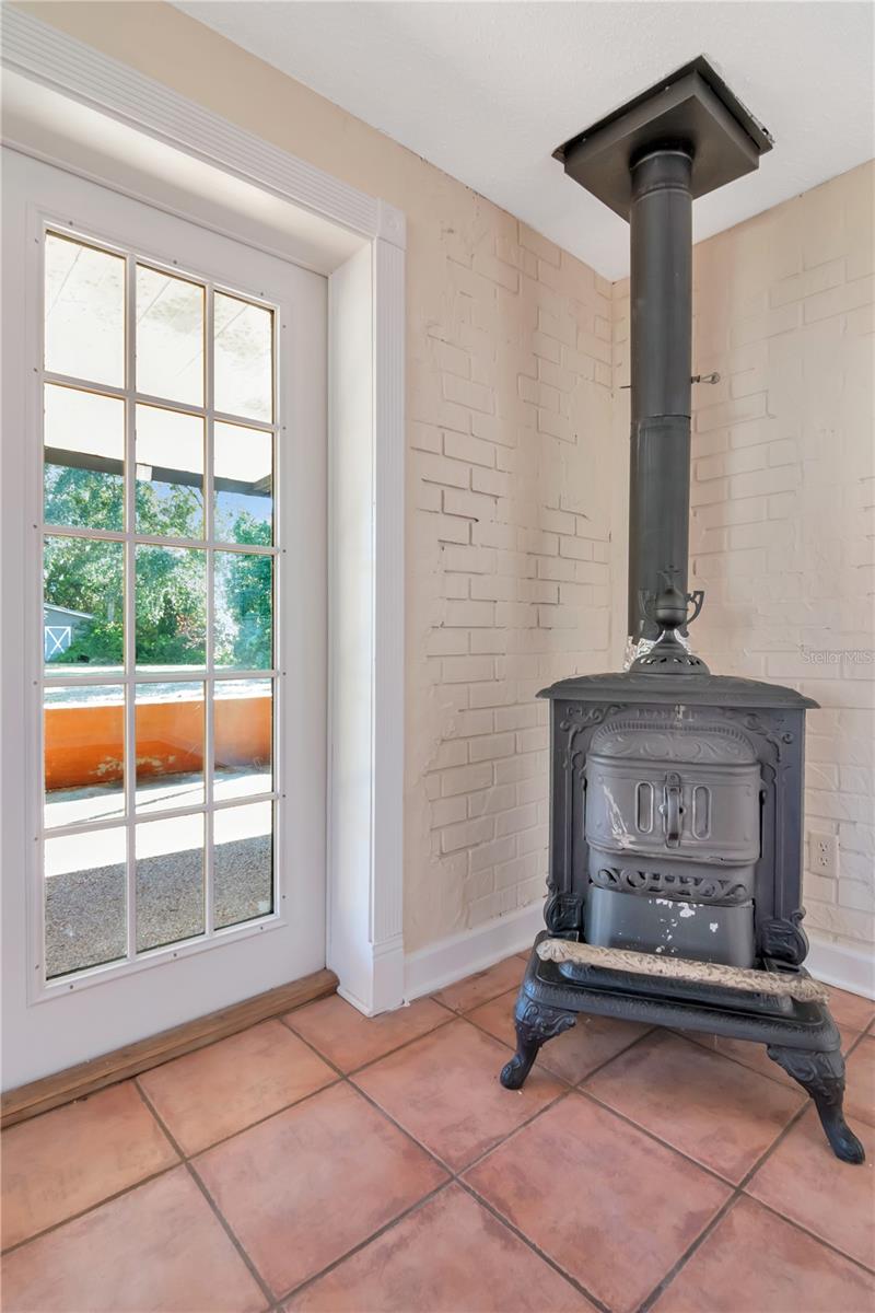 Image 22 of 48 For 7124 Cypress Knoll Drive