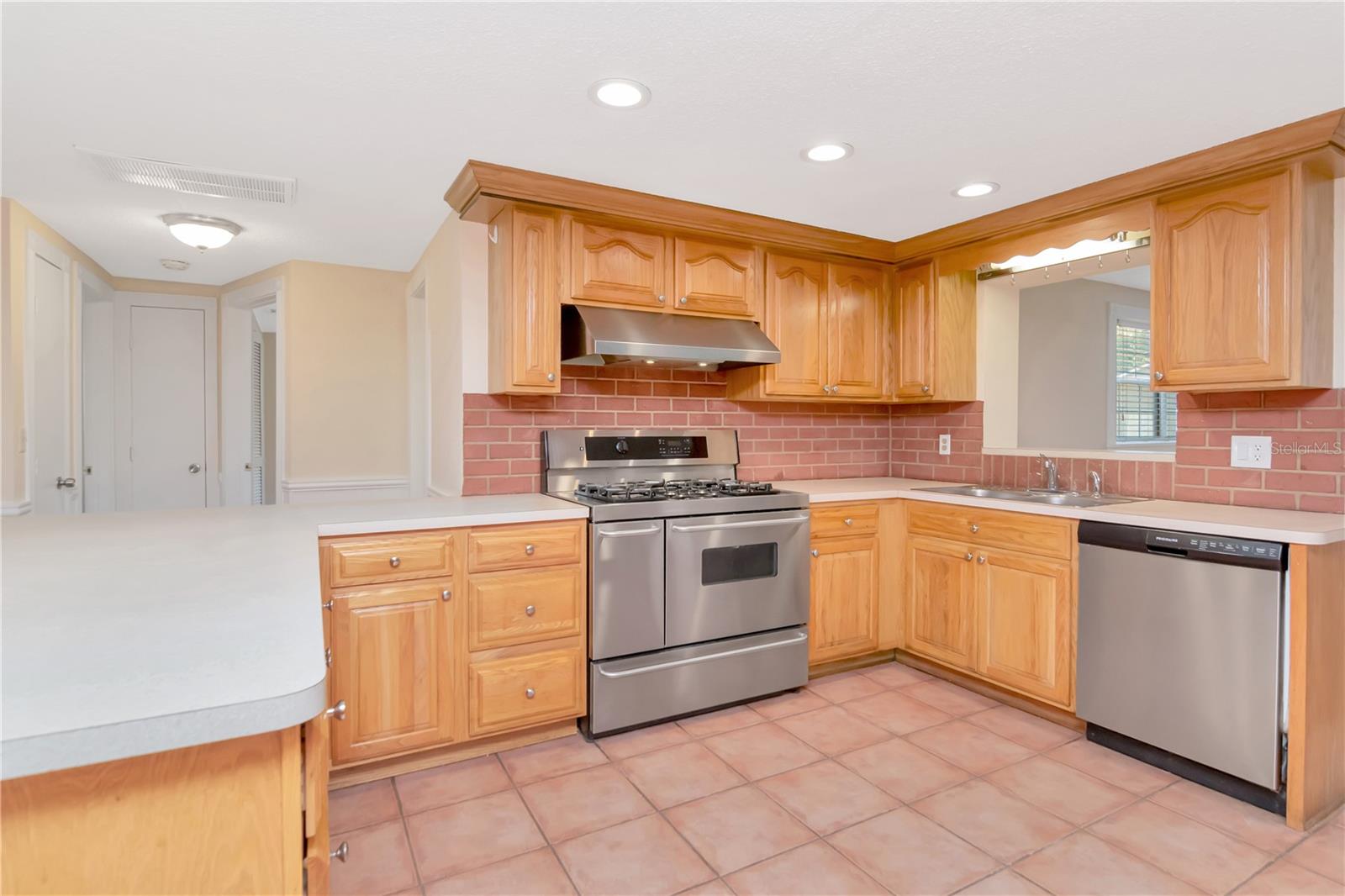 Image 8 of 48 For 7124 Cypress Knoll Drive