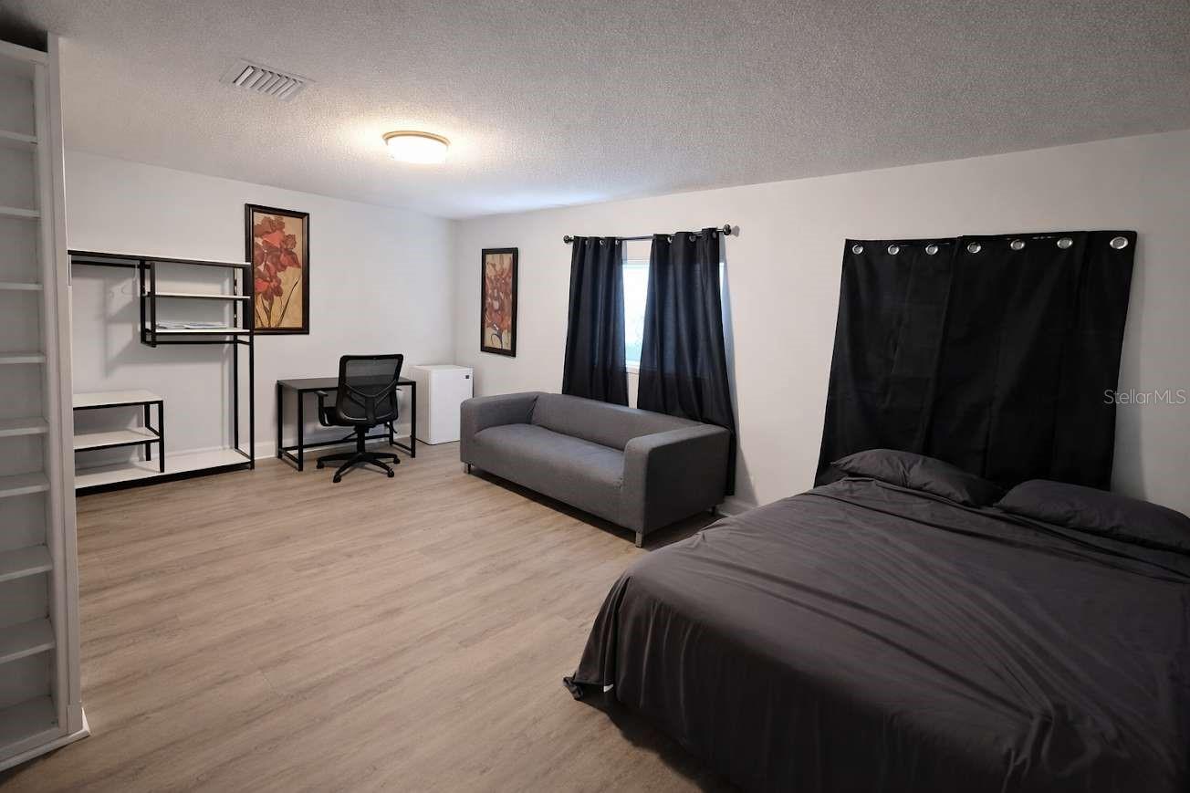 Image 5 of 13 For 5116 122nd Avenue