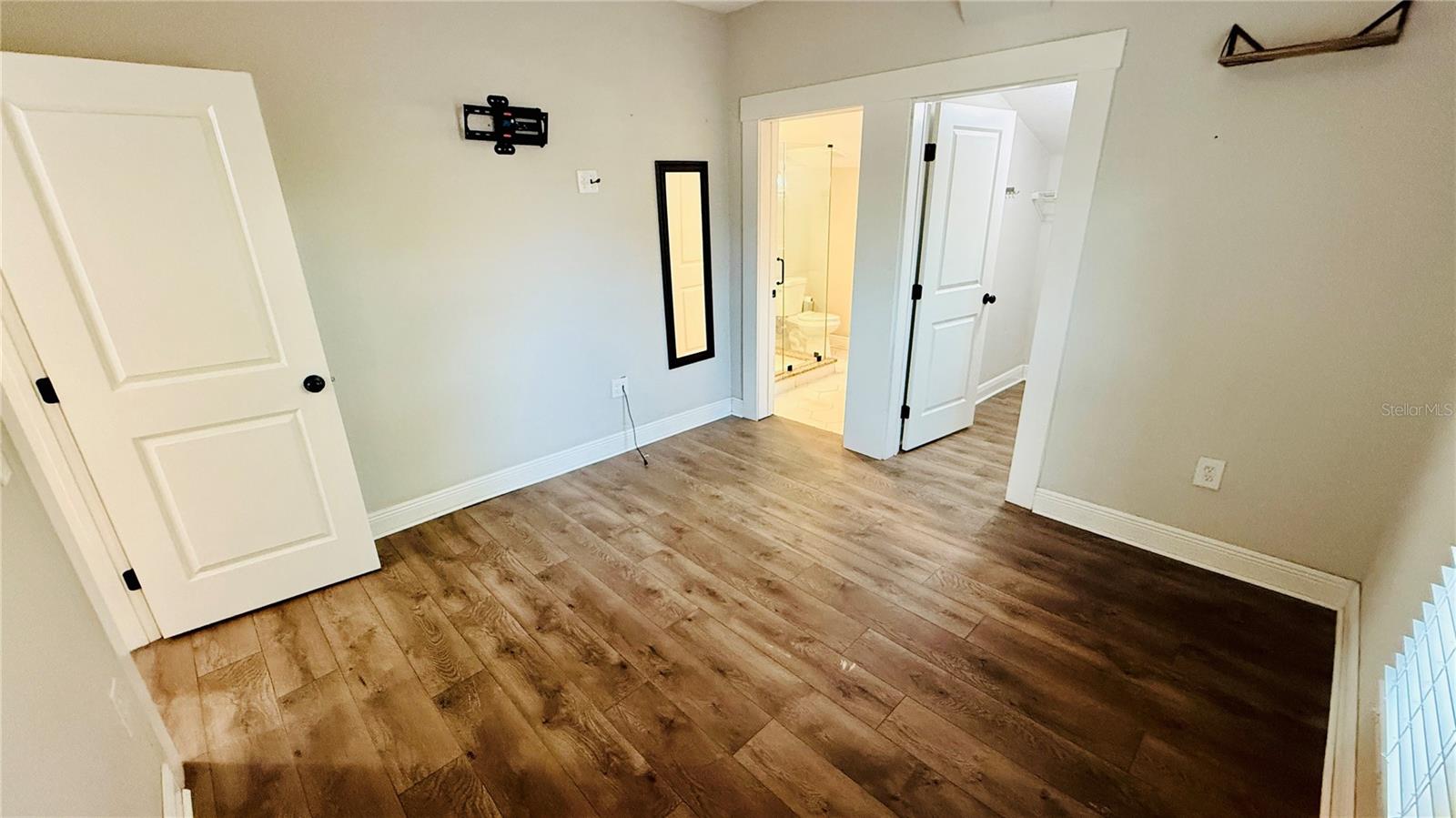 Image 12 of 26 For 1210 33rd Avenue