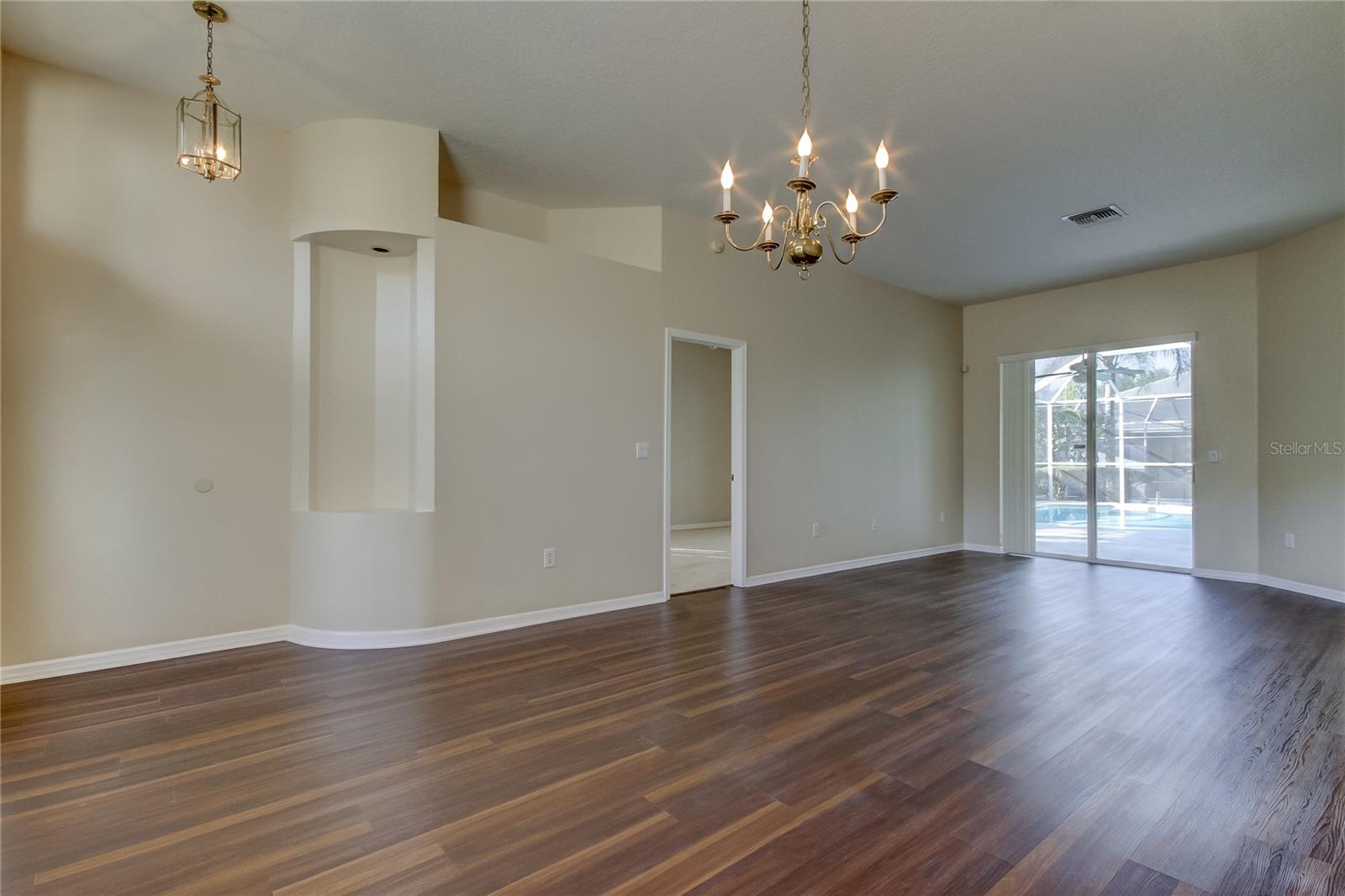 Image 10 of 71 For 3773 Pendlebury Drive