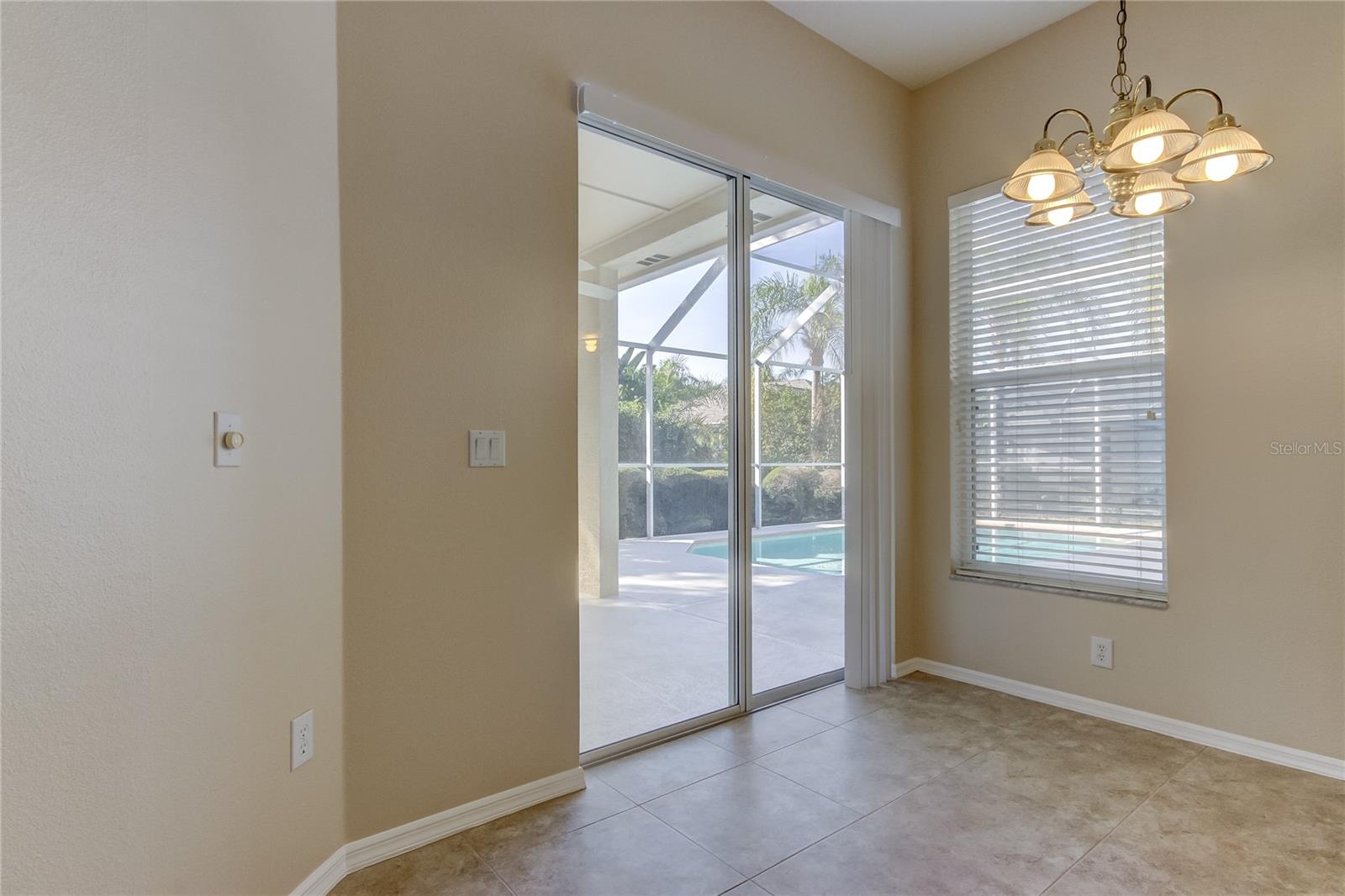 Image 27 of 71 For 3773 Pendlebury Drive