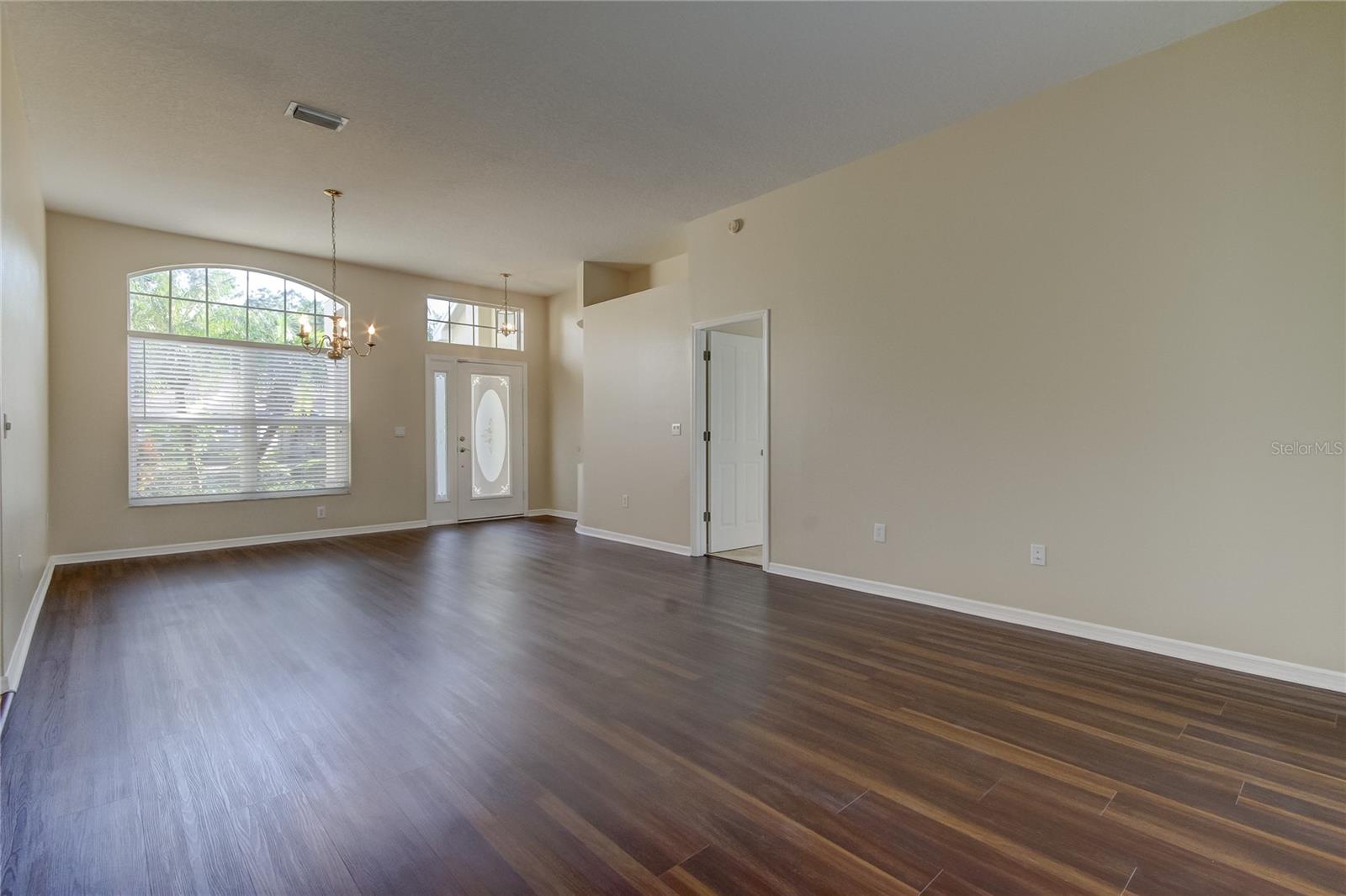 Image 39 of 71 For 3773 Pendlebury Drive